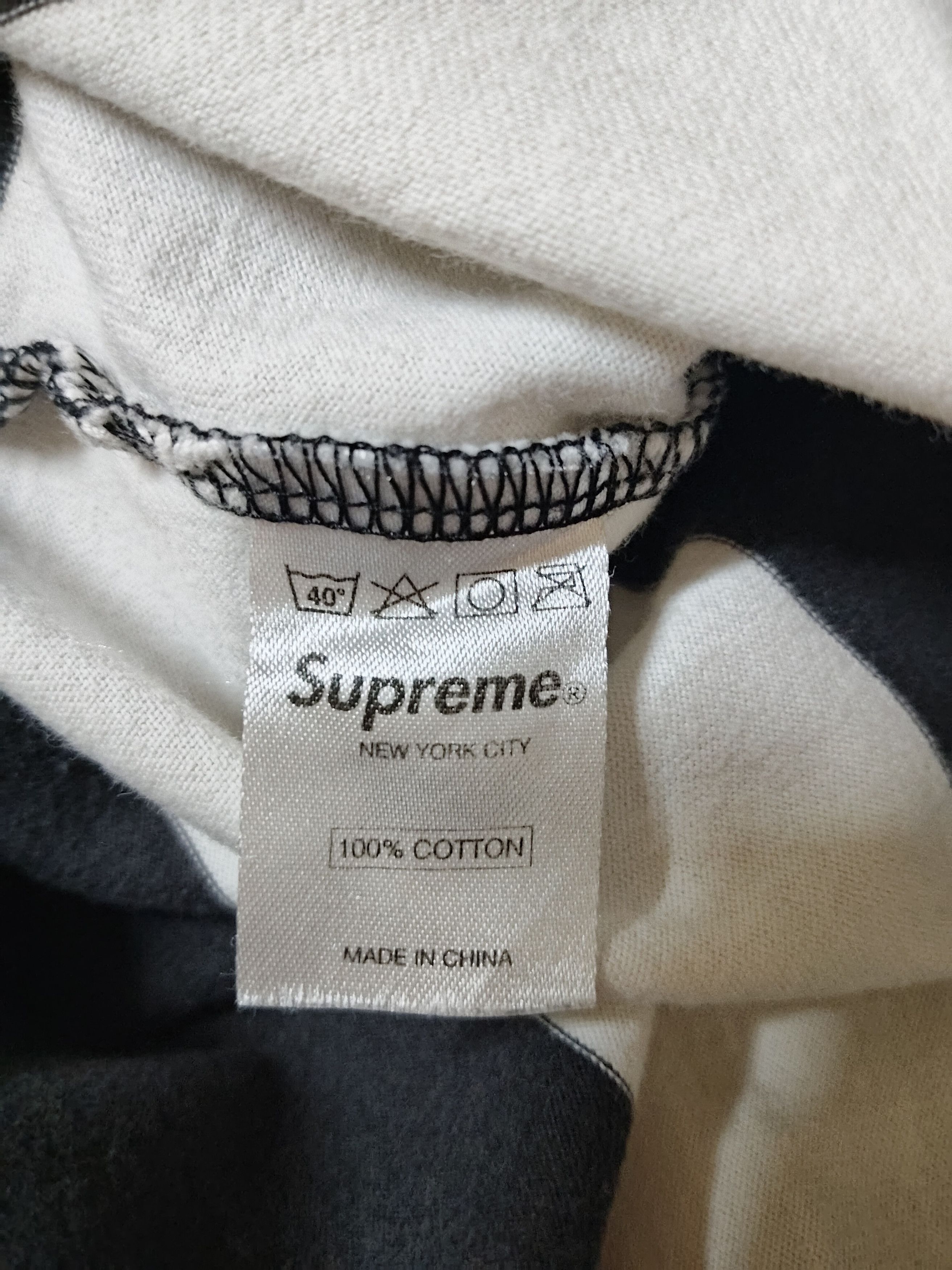 Supreme SUPREME Stripes Single Pocket Size US M / EU 48-50 / 2 - 6 Thumbnail