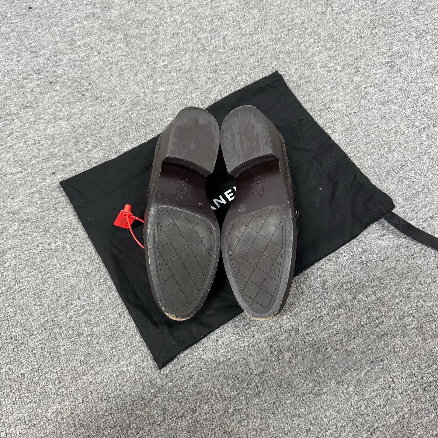 Chanel Chanel Dark brown checkered double-C gold-embossed loafers Size US 6.5 / IT 36.5 - 6 Thumbnail