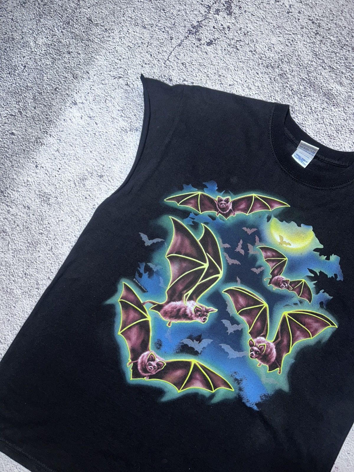 Russell Athletic Russell “Bats Under the Moon” Vintage Graphic Cut-Off Tee Size US M / EU 48-50 / 2 - 4 Thumbnail