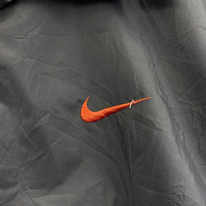 Nike Vtg 90’ NIKE SWOOSH LOGO Grey Tag Windbreaker Jacket Size US L / EU 52-54 / 3 - 5 Thumbnail