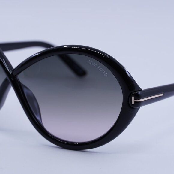 Tom Ford Tom Ford Jada FT1070 01B Sunglasses Black Geometric Frame Size ONE SIZE - 6 Thumbnail