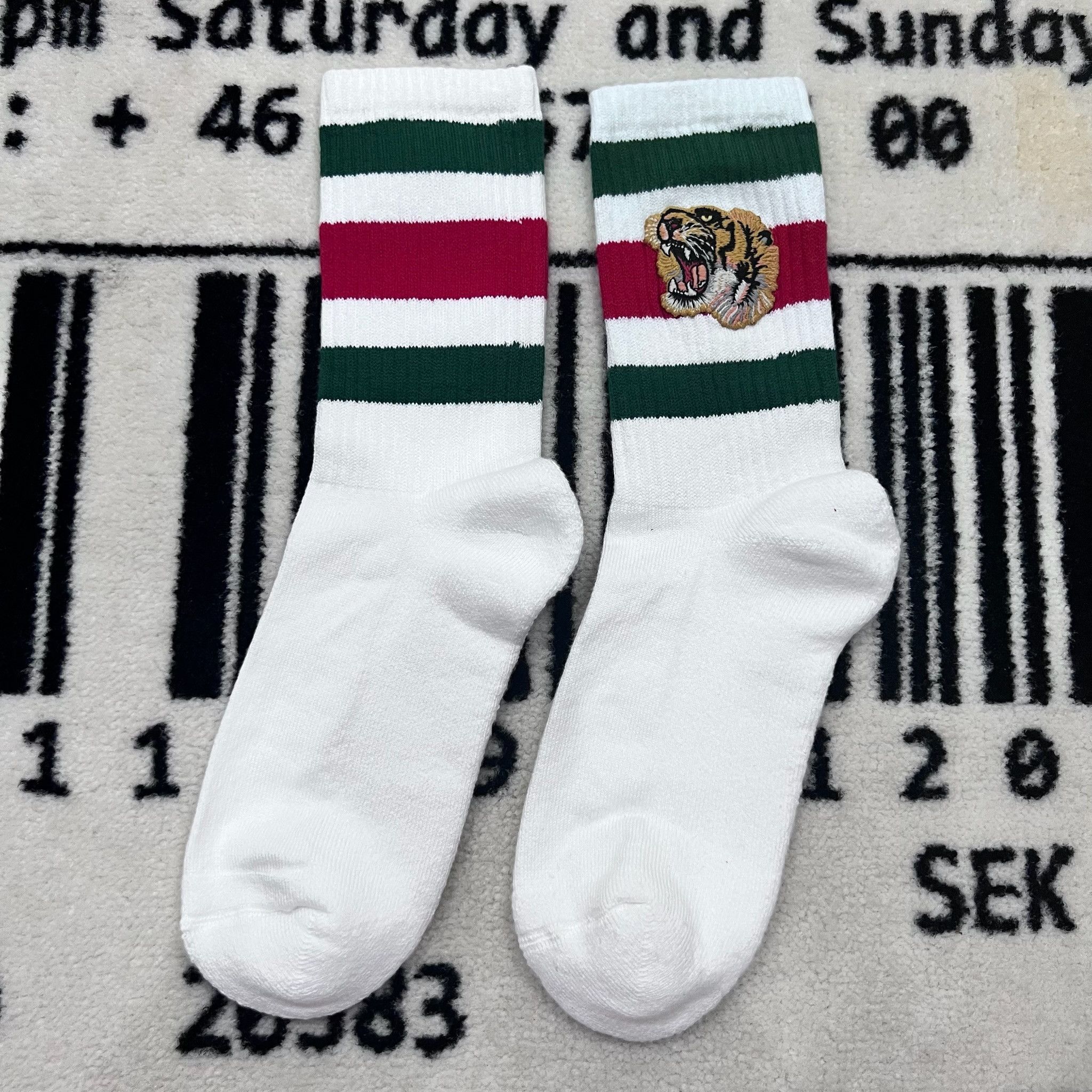 Gucci NEW Gucci Tiger Embroidered Logo Striped Socks Size ONE SIZE - 4 Thumbnail