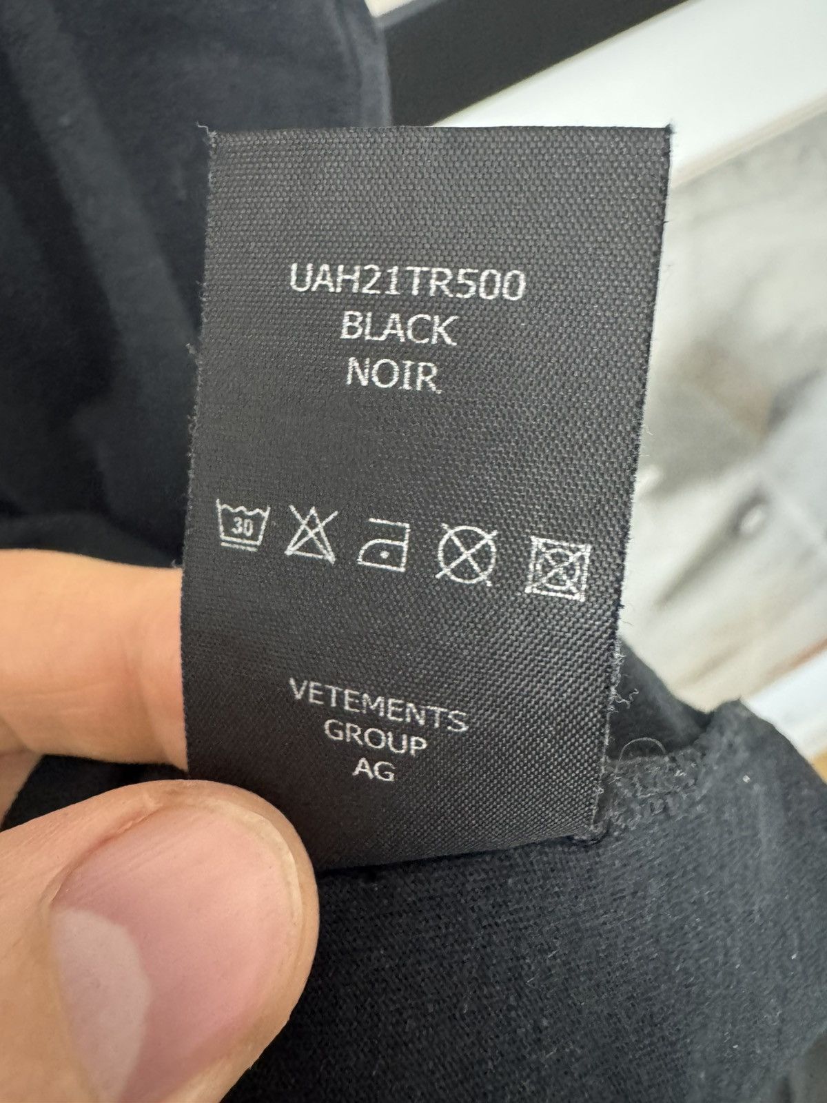 Vetements Vetements It costs $0.00 to be a nice person demna tee rare Size US L / EU 52-54 / 3 - 7 Thumbnail