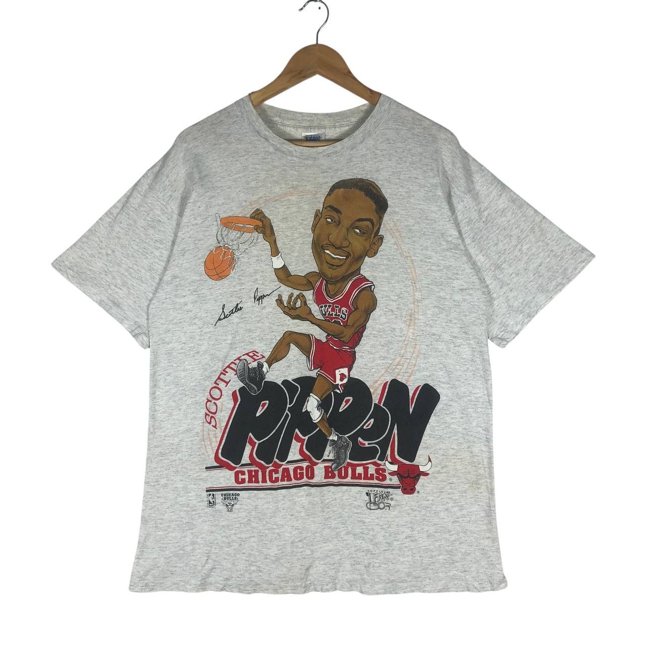 Vintage Vintage Scottie Pippen Chicago Bulls T-Shirt Size US L / EU 52-54 / 3 - 1 Thumbnail