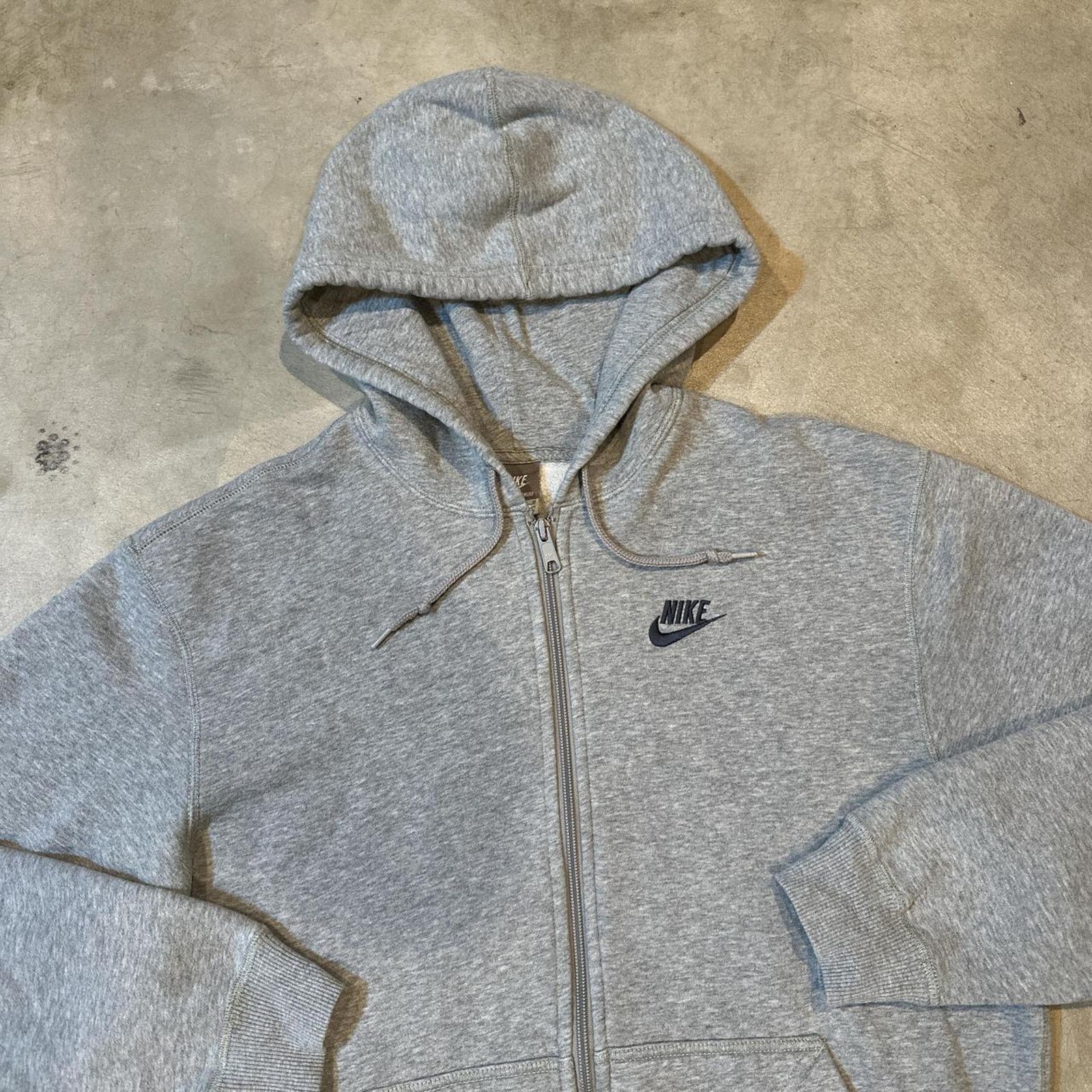 Nike Vintage Y2K Nike Silver Tag Grey Zip-Up Hoodie Size M Size US M / EU 48-50 / 2 - 2 Thumbnail