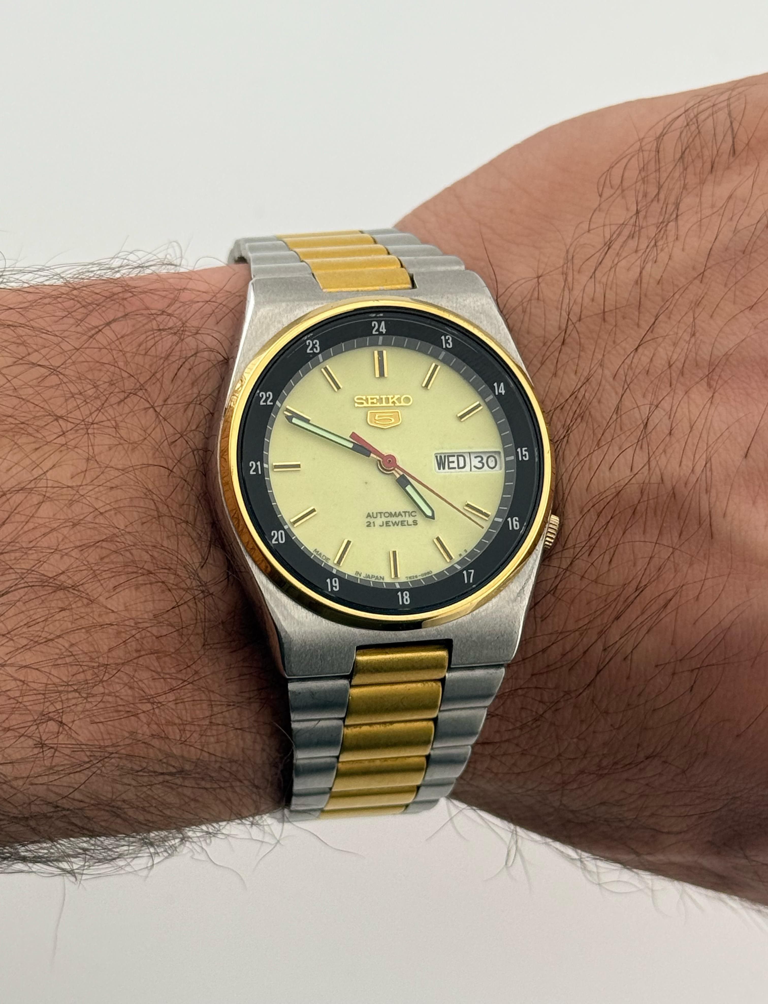 Seiko Classic Men's Wrist Watch|Luminous Dial Size 36 - 8 Thumbnail
