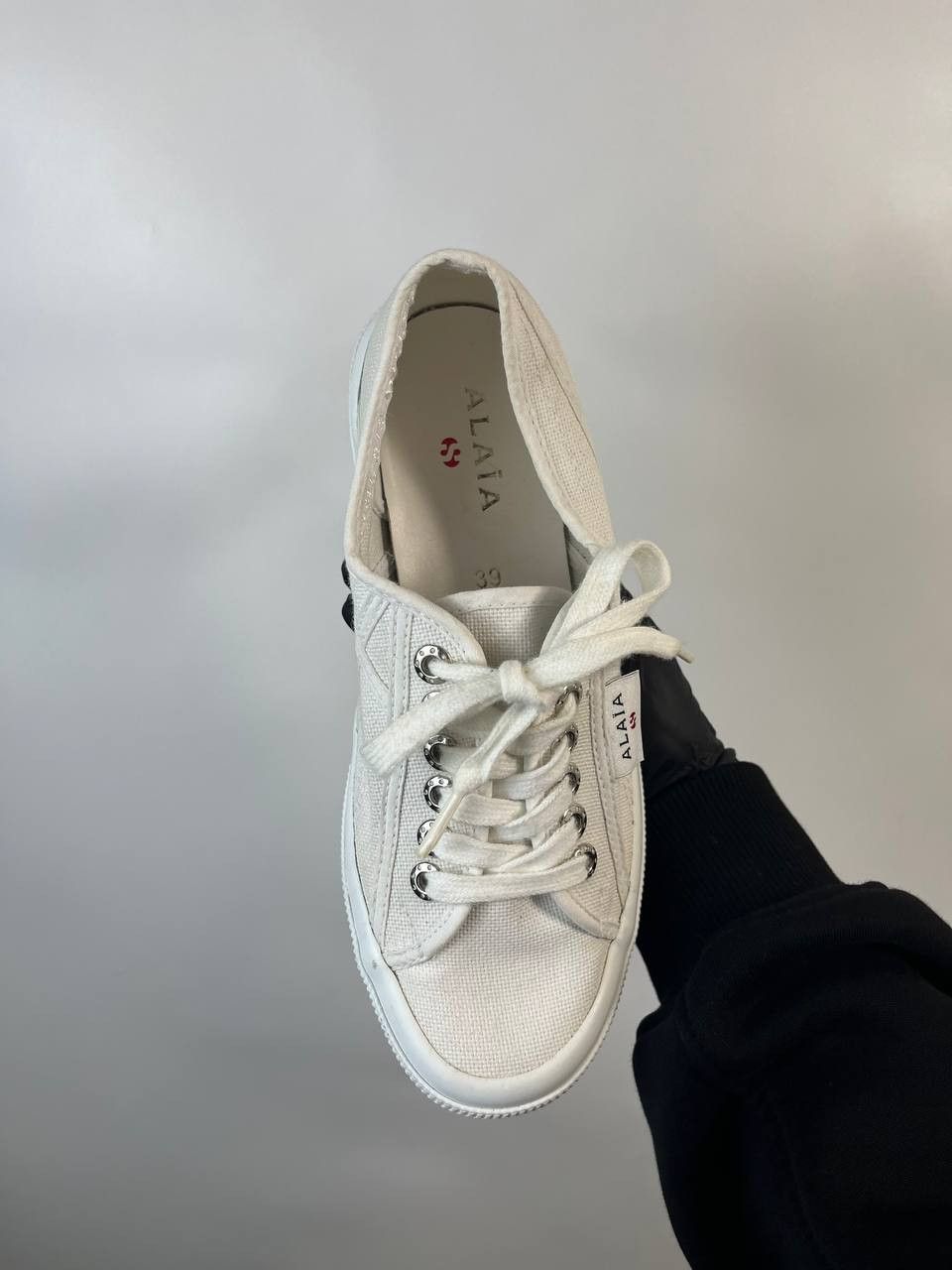 Superga ALAÏA x Superga Canvas Sneakers Low Top Women’s EU 39 US 8 Size US 8 / IT 38 - 3 Thumbnail