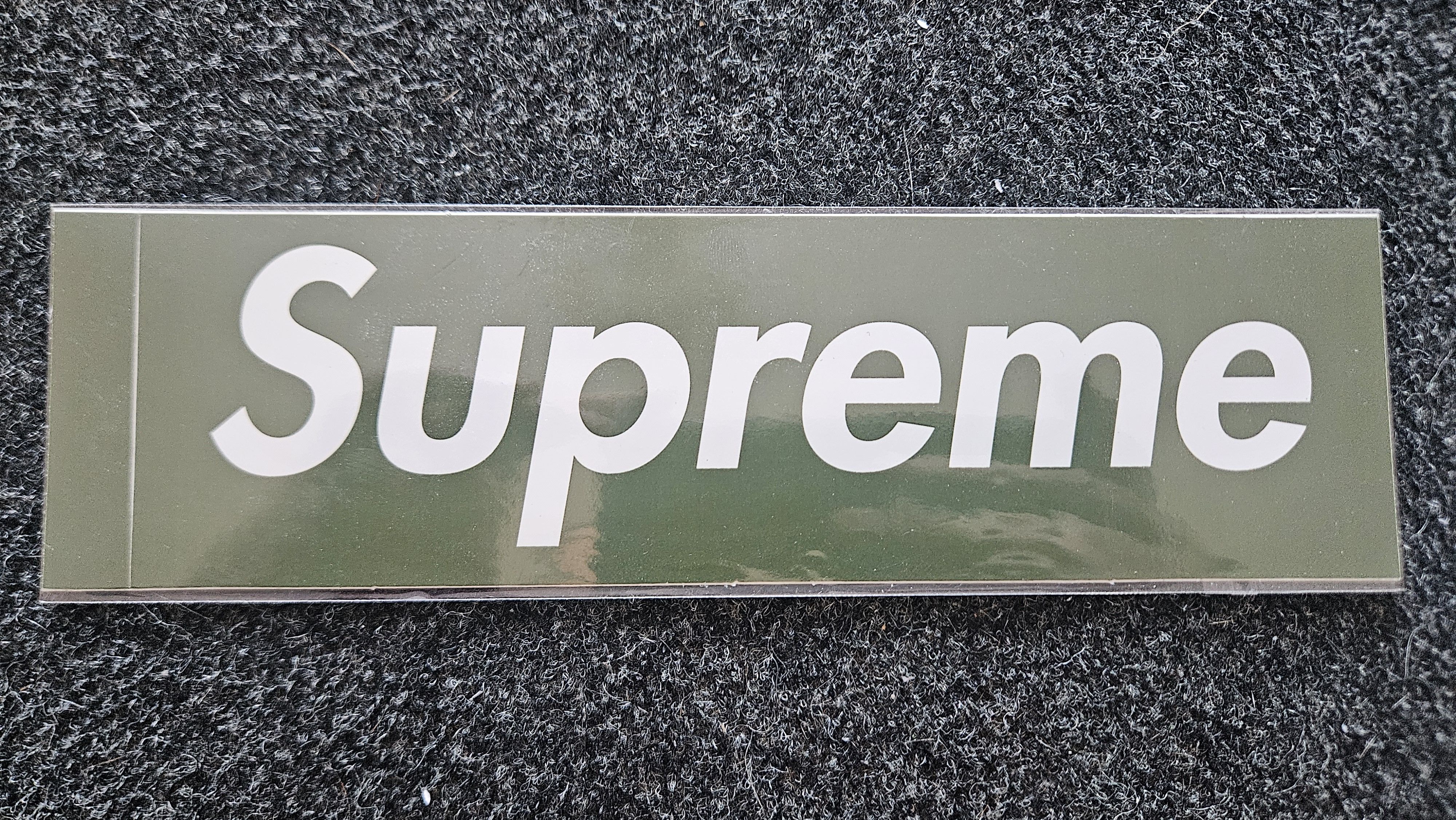 Supreme Supreme Money Box Logo Benjamin Franklin Sticker FW25