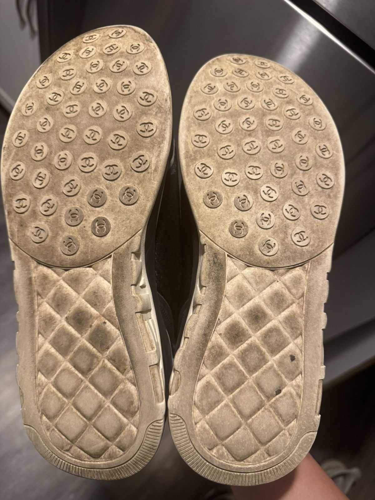 Chanel Chanel CC Logo Sneakers Size US 9 / EU 42 - 7 Thumbnail