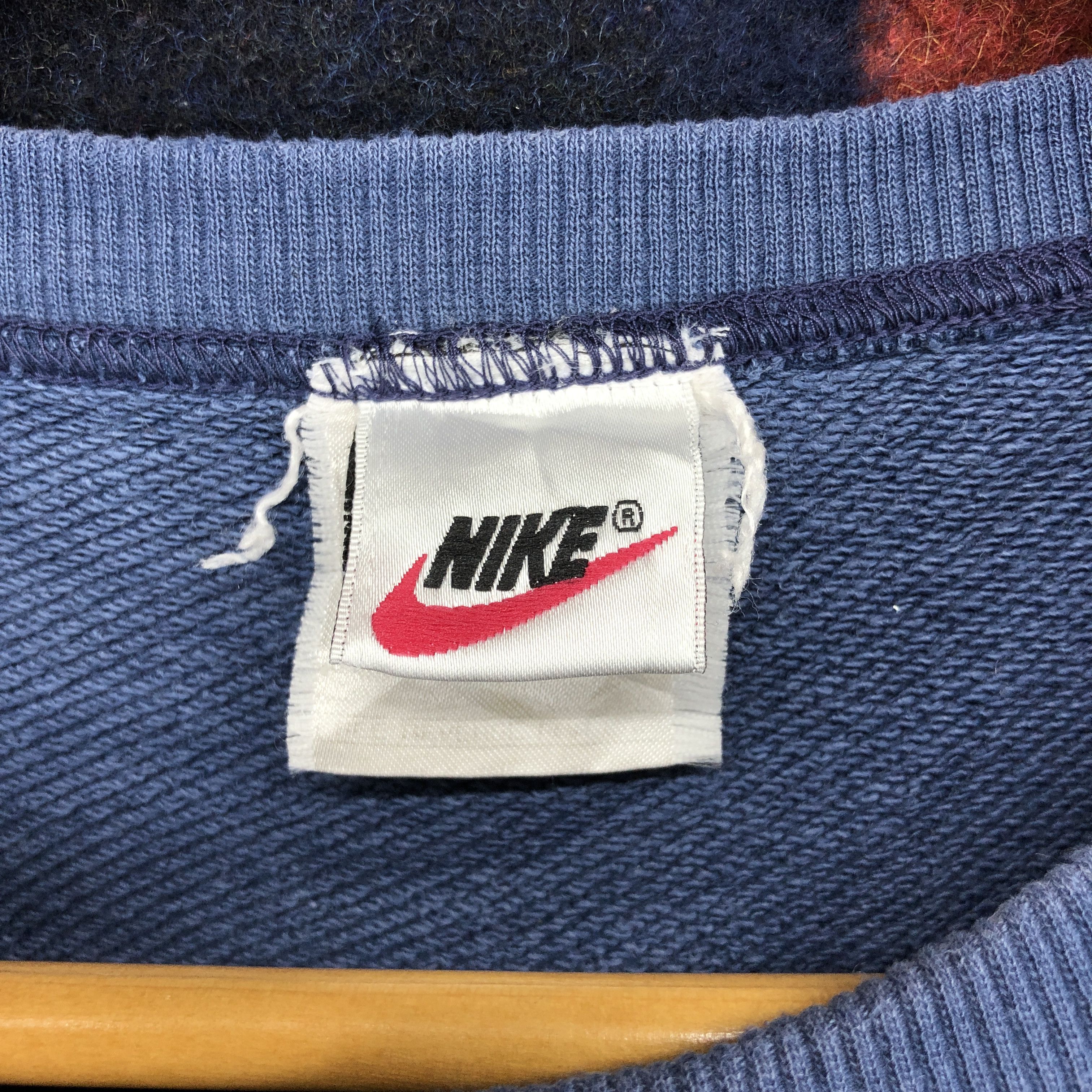 Nike 90s Vintage NIKE SILVER TAG Crew Neck Sweatshirt #0330/M Size US L / EU 52-54 / 3 - 5 Thumbnail