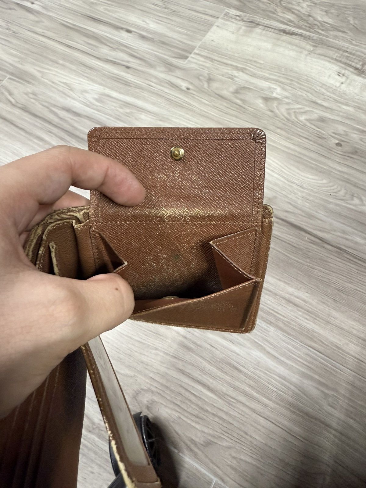 Louis Vuitton Louis Vuitton Brown Monogram Bifold Leather Men’s Wallet Size ONE SIZE - 11 Thumbnail