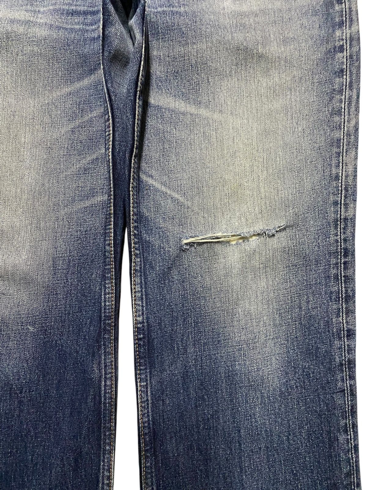 Levi's Vintage Classic Levis 502 Grunge Distressed Loose Jeans Size US 33 - 8 Thumbnail