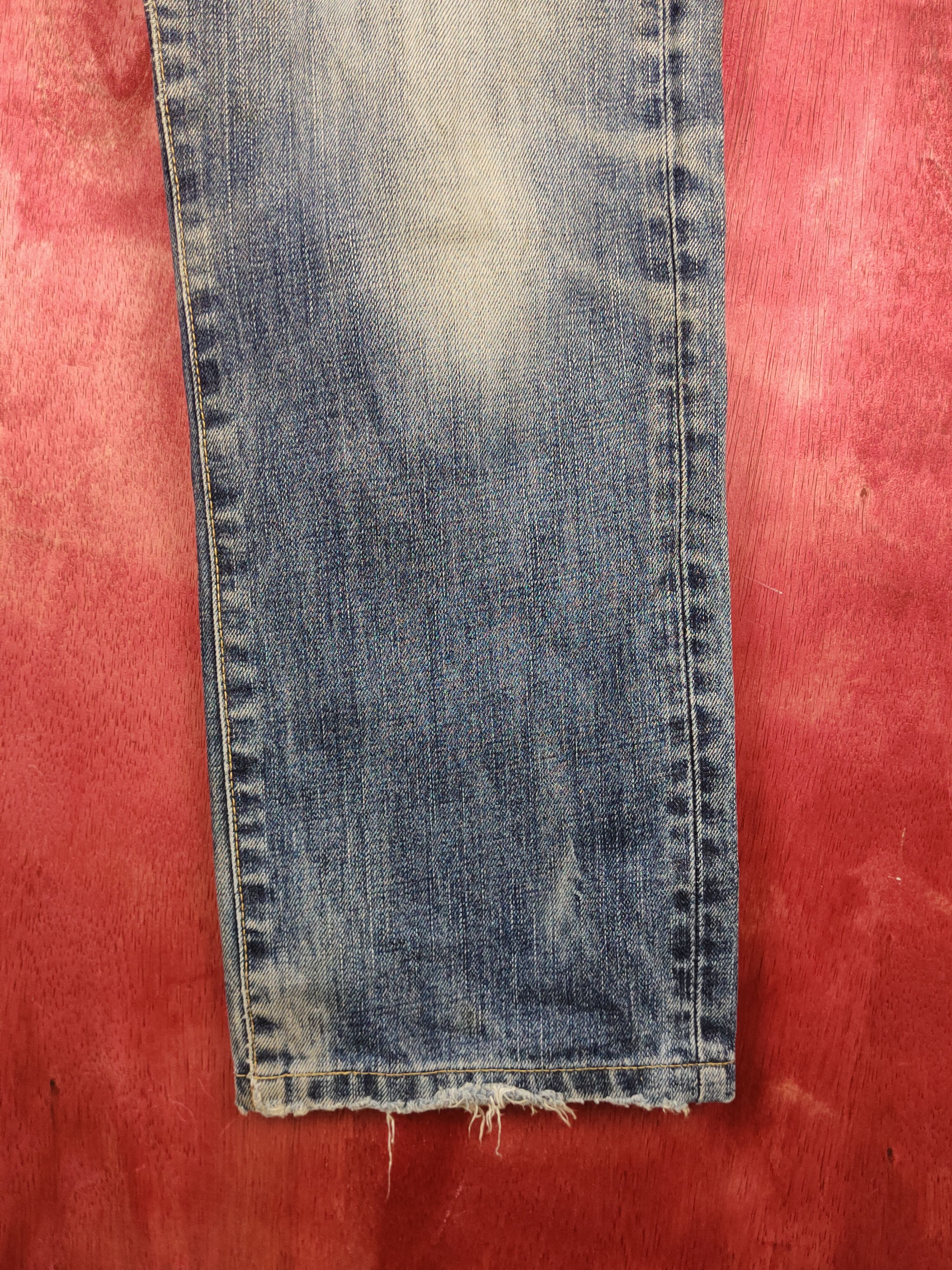Japanese Brand Uniqlo Blue Faded Distressed ripped japan vtg Denim #S1549 Size US 30 / EU 46 - 6 Thumbnail