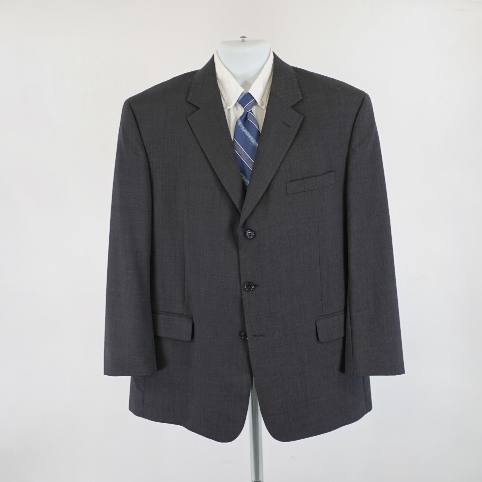 Jos. A. Bank Jos A Bank Wool Gray Birdseye 2 Piece Suit 46R 40/29 3 Butto Size 46R - 8 Thumbnail