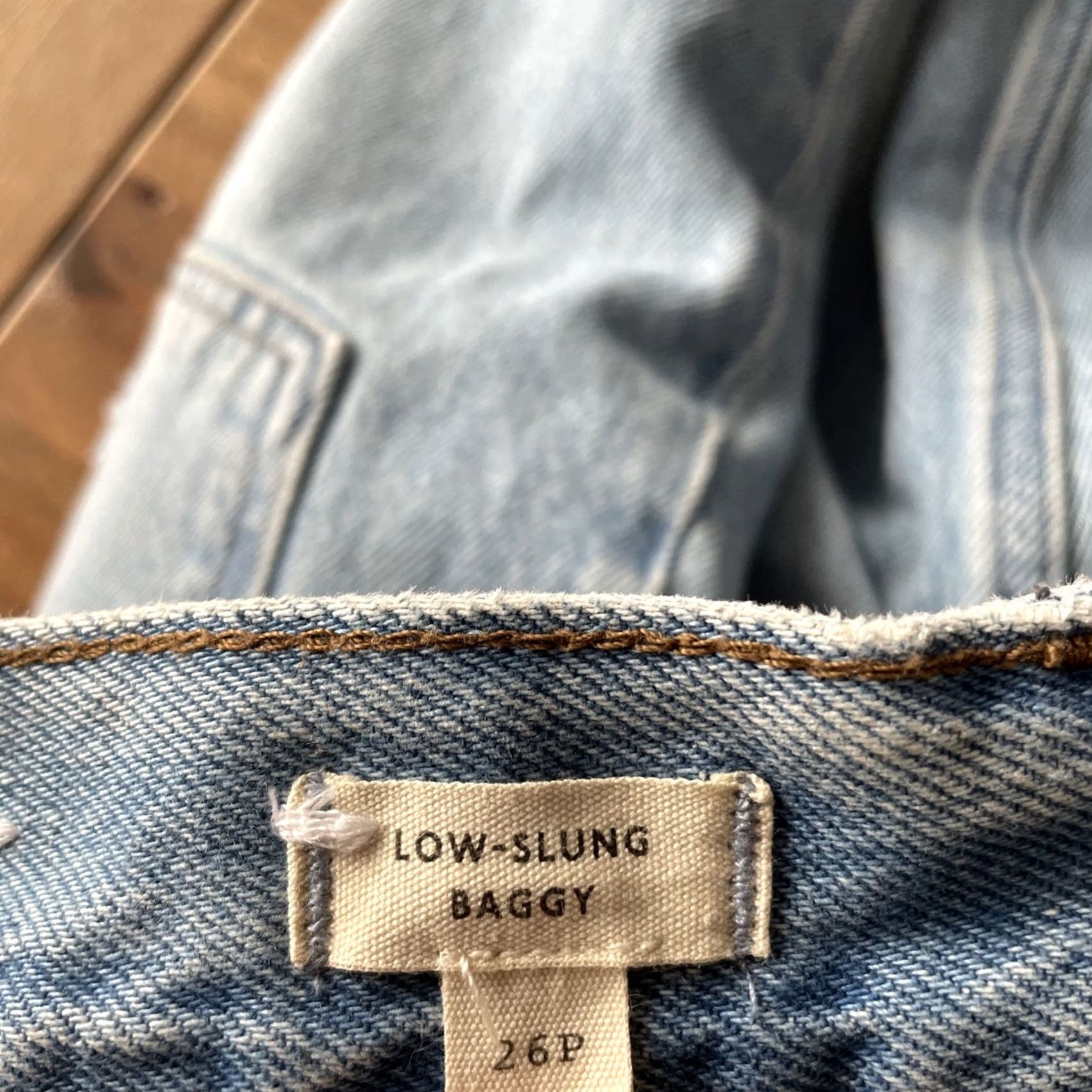 Madewell Madewell Jeans Womens 26P Relaxed Wide-Leg Distressed Denim Cuffed 32x27 Blue Leather? (Note: Original does not include leather) Size 26" / US 2 / IT 38 - 4 Thumbnail