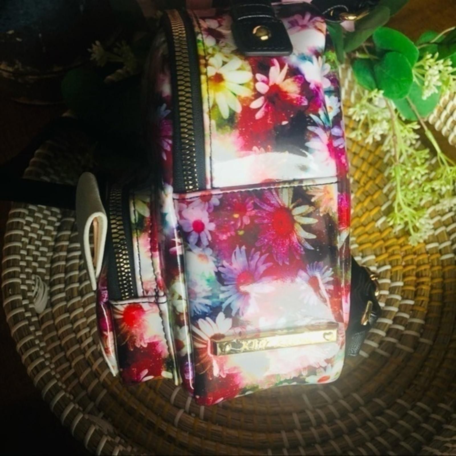 Designer Betsey Johnson Floral Dog Backpack NWT Size ONE SIZE - 4 Thumbnail