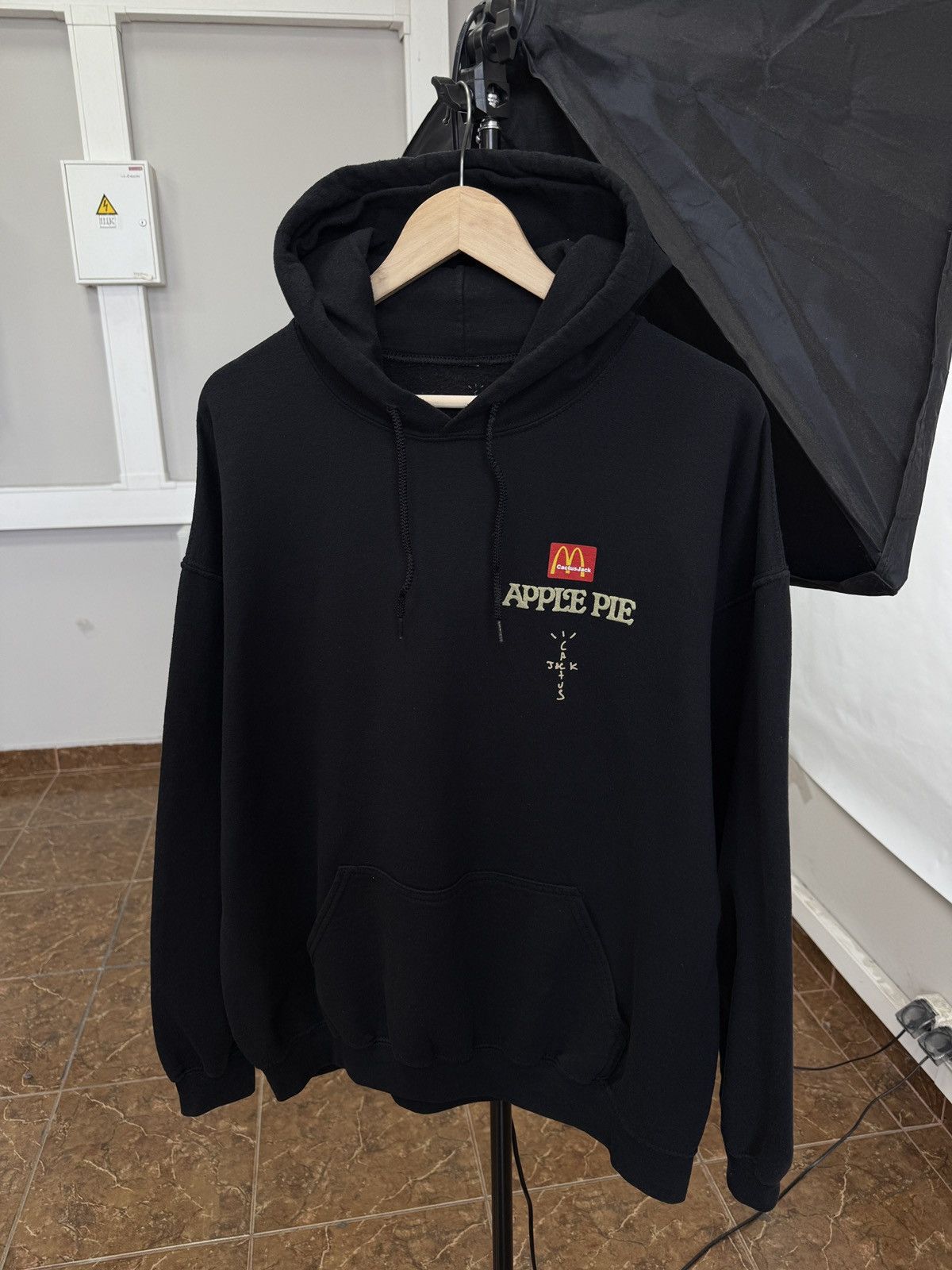 Travis Scott 🇺🇸 Travis Scott McDonalds Apple Pie Cactus Jack Hoodie Rare Size US L / EU 52-54 / 3 - 2 Thumbnail