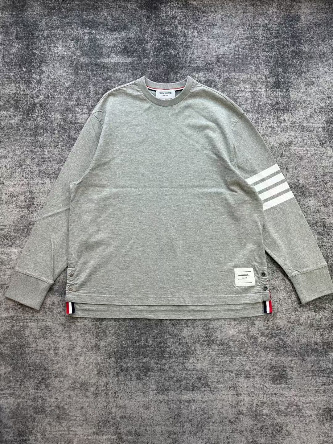 Thom Browne thom browne gray long sleeve sweatshirt Size US L / EU 52-54 / 3 - 1 Thumbnail