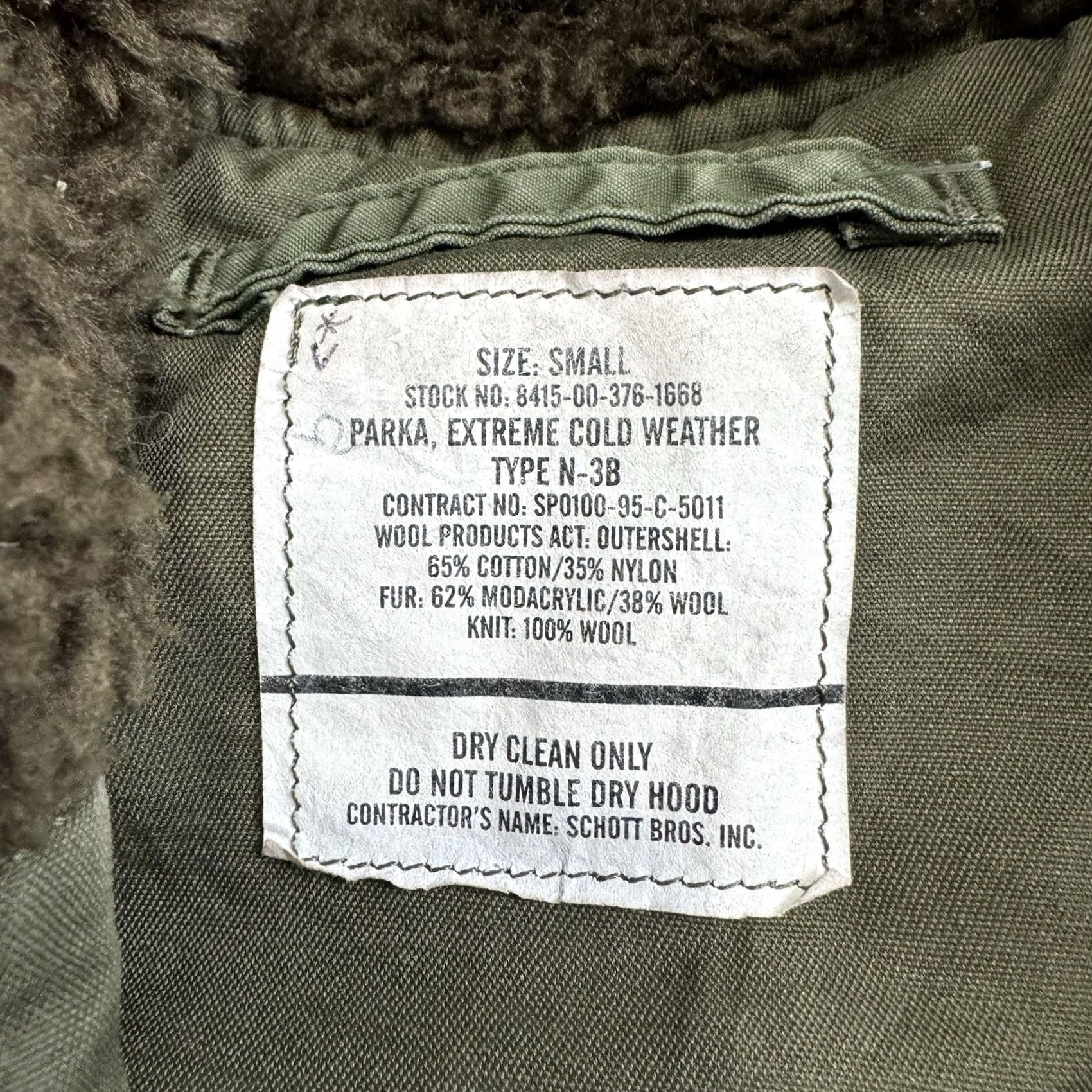 Schott VINTAGE SCHOTT USAF Military Cold Weather Parka N-3B Coat Men’s Small Green Hooded Zipper Slim Fit Regular Size S Size US S / EU 44-46 / 1 - 5 Thumbnail