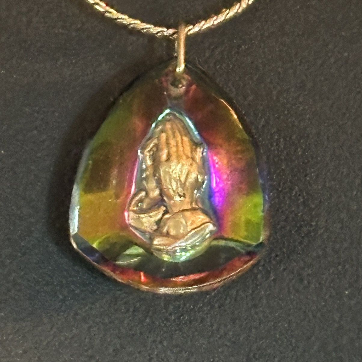 Vintage Vintage AB glass carved praying hands pendant necklace Size ONE SIZE - 5 Thumbnail