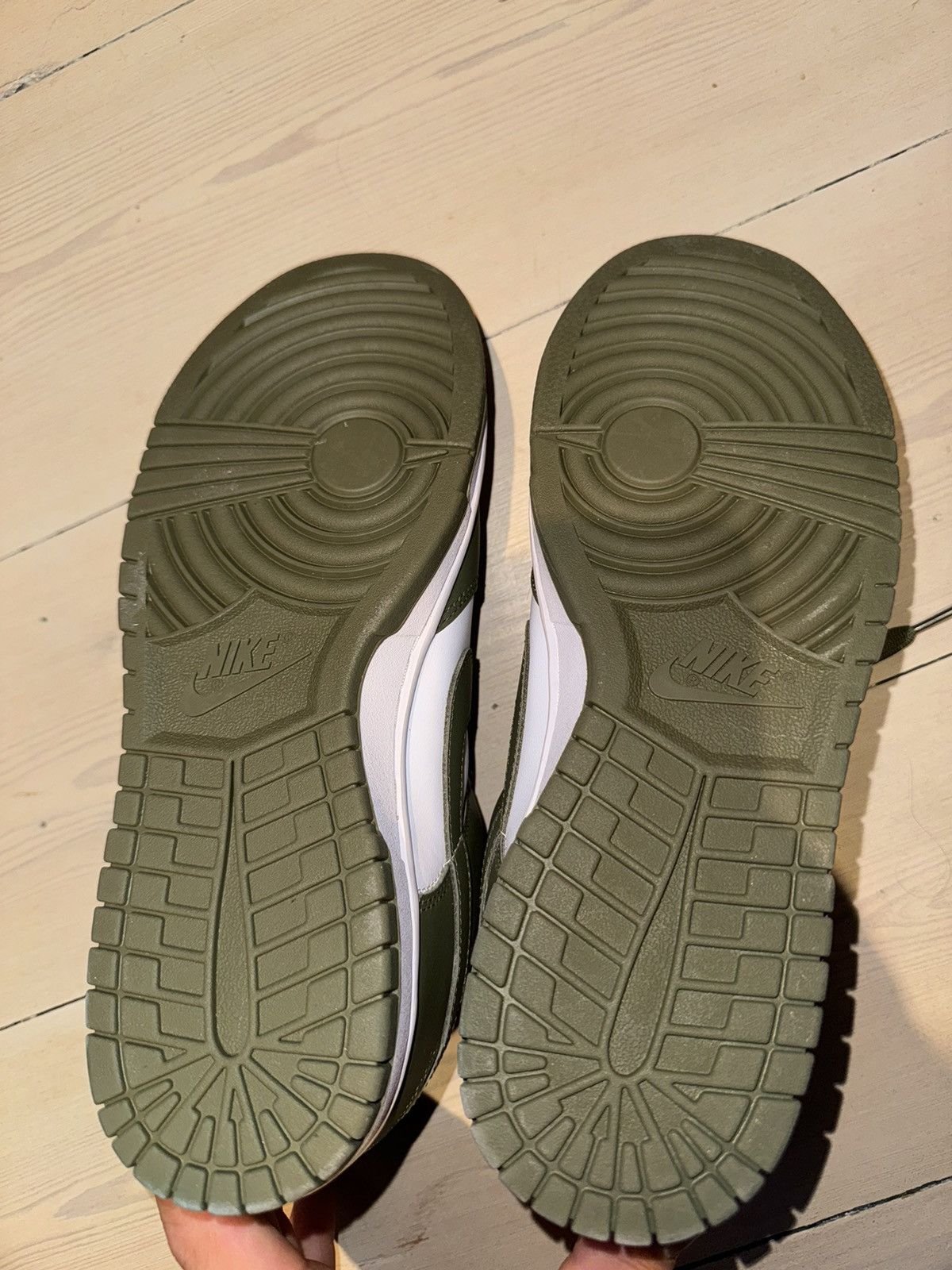 Nike Women’s Nike dunk low medium olive Size US 10 / IT 40 - 11 Thumbnail