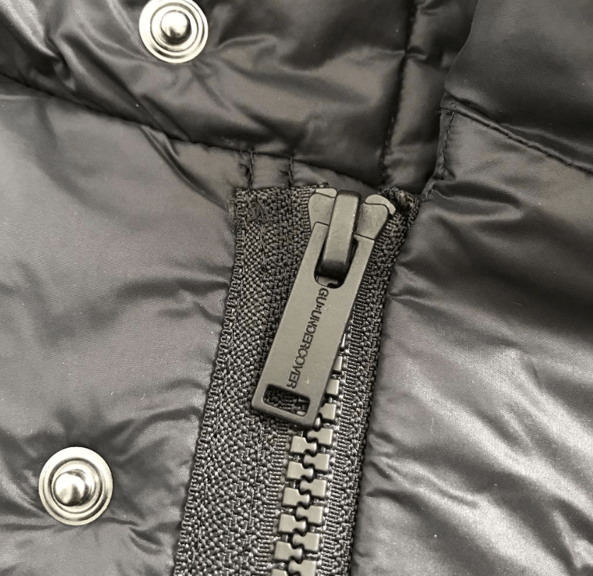 GU × Undercover UNDERCOVER × GU Flower Safety Pin Padded Nylon Coat Size US XL / EU 56 / 4 - 8 Thumbnail