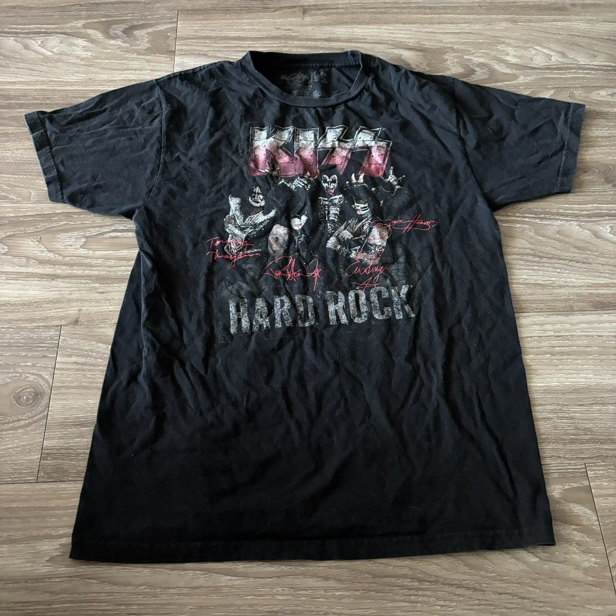 Vintage Crazy Vintage Y2K/2000s Hard Rock Cafe Kiss Rock Band Graphic Tee! Size M Size US M / EU 48-50 / 2 - 1 Thumbnail