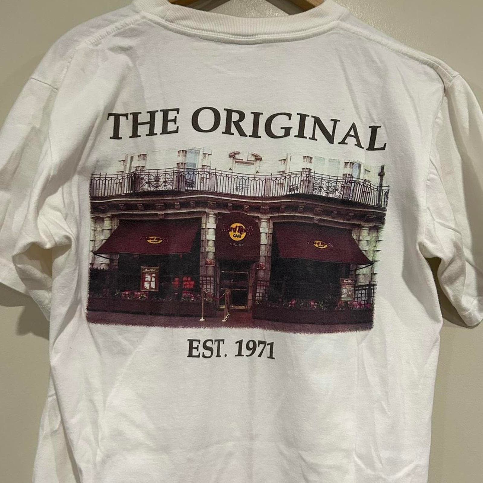 Hard Rock Cafe Vintage Hard Rock Cafe London The Original Tee Shirt Size US M / EU 48-50 / 2 - 2 Preview