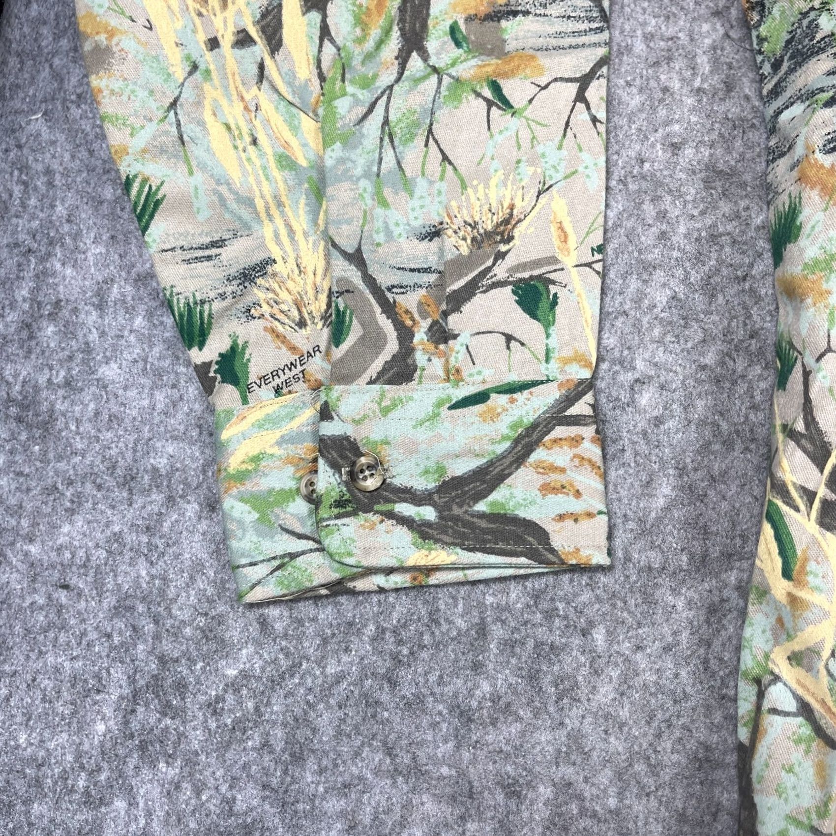 Vintage VINTAGE Everywear West Camouflage Shirt Mens 2XL Winter Fall Spring Long Sleeve Button-Up Chest 56 Outdoor Hunting NWOT Size US XXL / EU 58 / 5 - 5 Thumbnail