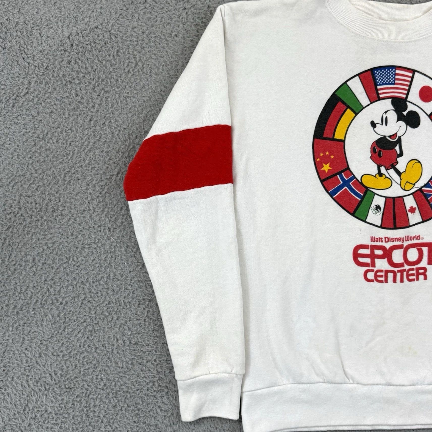 Disney VINTAGE Disney Walt Disney World Epcot Center Sweatshirt Adult Medium White Mickey Mouse 80s 90s Graphic Print Logo Pullover Crew Neck Regular Mens Size US M / EU 48-50 / 2 - 4 Thumbnail