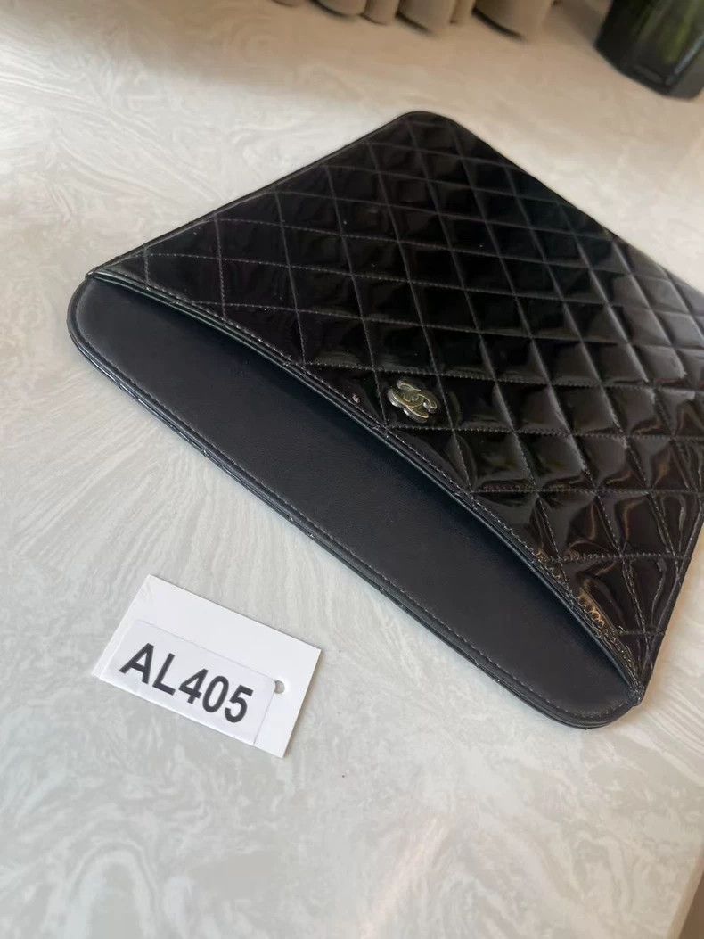 Chanel Chanel iPad Case in Black Patent Leather Size ONE SIZE - 8 Thumbnail