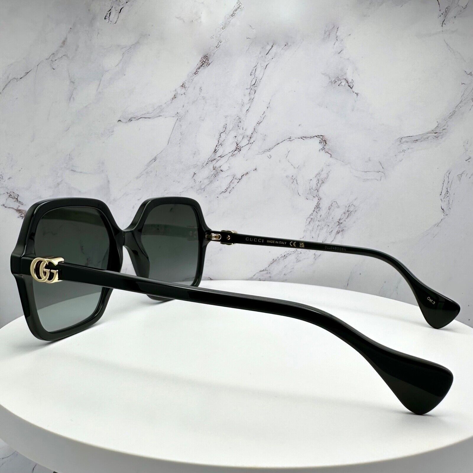 Gucci GUCCI Sunglasses New Black Oversized Acetate Gold Metal Logo Size ONE SIZE - 10 Thumbnail