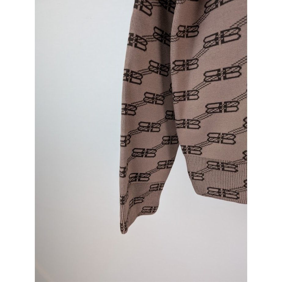Balenciaga o1rshd1 Monogram Crewneck Sweater in Beige/Brown Size US XL / EU 56 / 4 - 5 Thumbnail