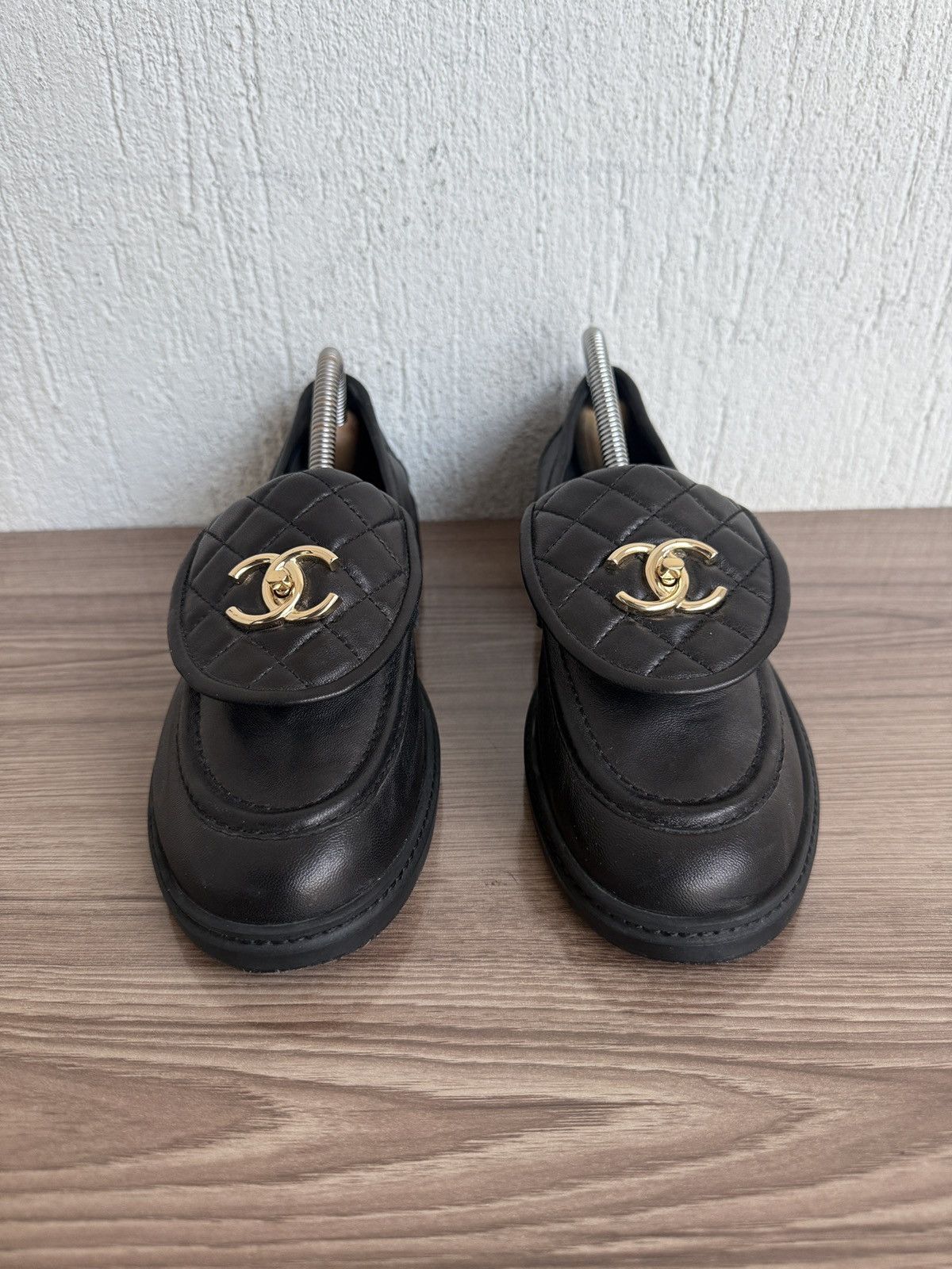 Chanel Quilted flap turnlock CC loafers Size US 9 / IT 39 - 4 Thumbnail
