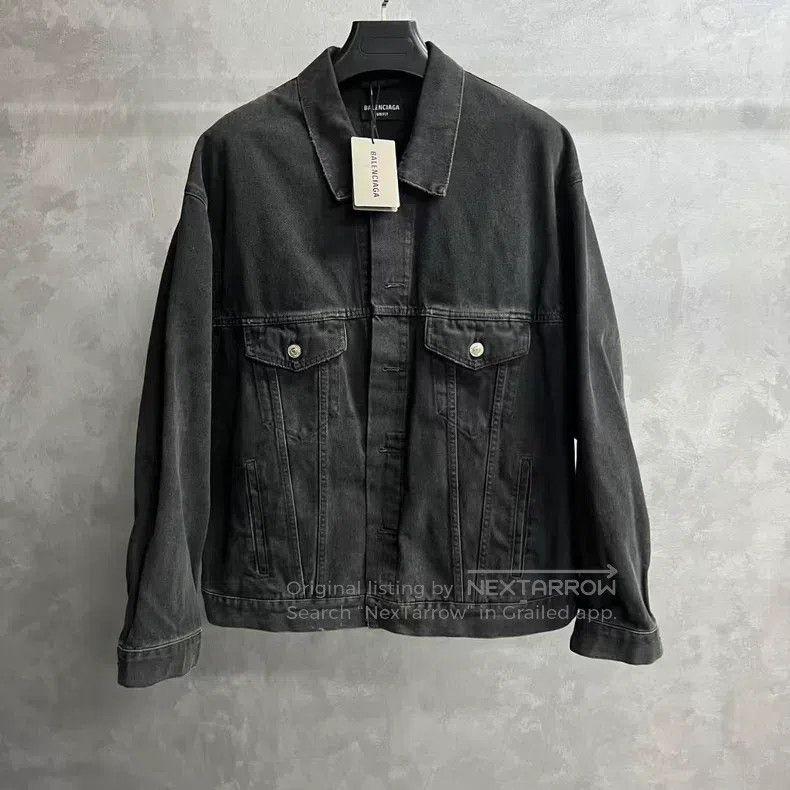 Balenciaga Balenciaga Black Spray Paint Effect Logo Denim Jacket Size US S / EU 44-46 / 1 - 2 Thumbnail
