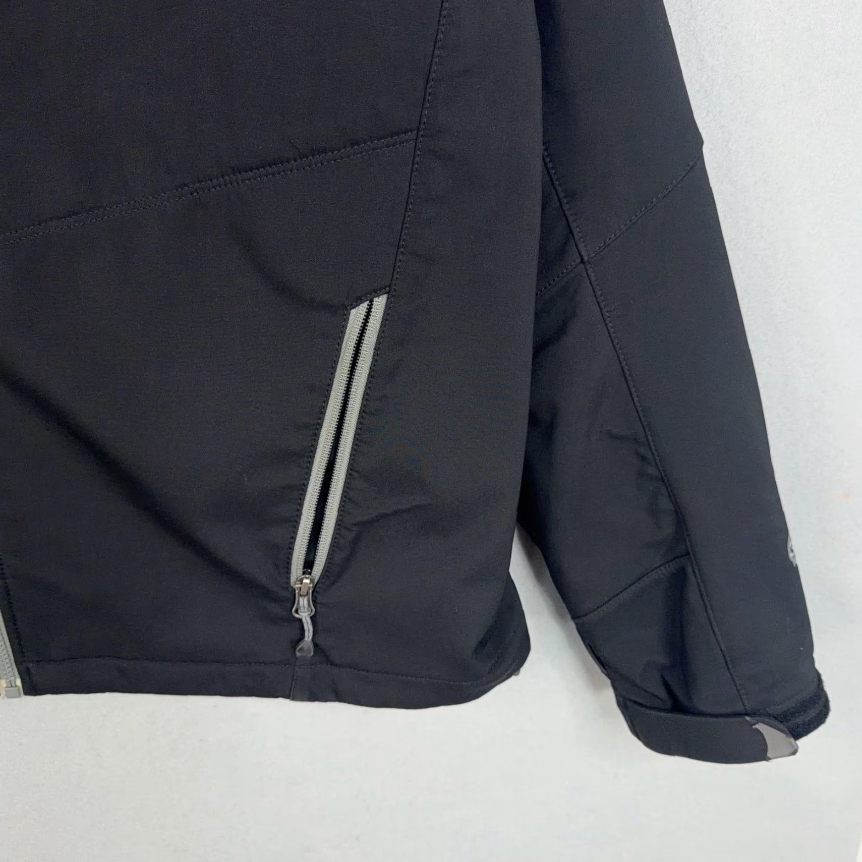 Eddie Bauer Eddie Bauer Jacket Mens L Black 365 Softshell Full Zip Hiking Outdoor Windbreaker Regular L Mens Size US L / EU 52-54 / 3 - 4 Thumbnail