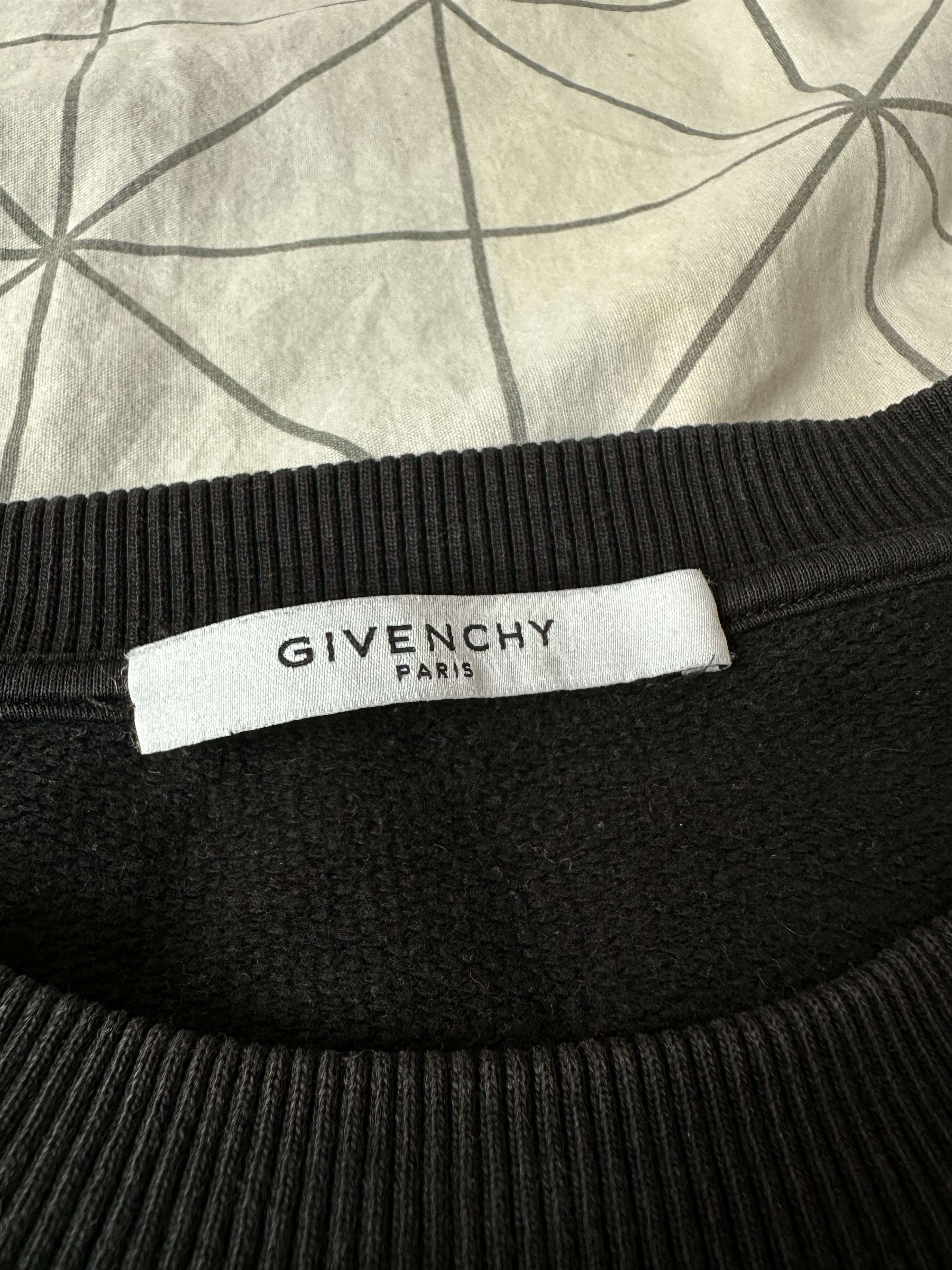 Givenchy F/W16 Givenchy Black Cobra Map Print Crewneck Size US XL / EU 56 / 4 - 7 Thumbnail