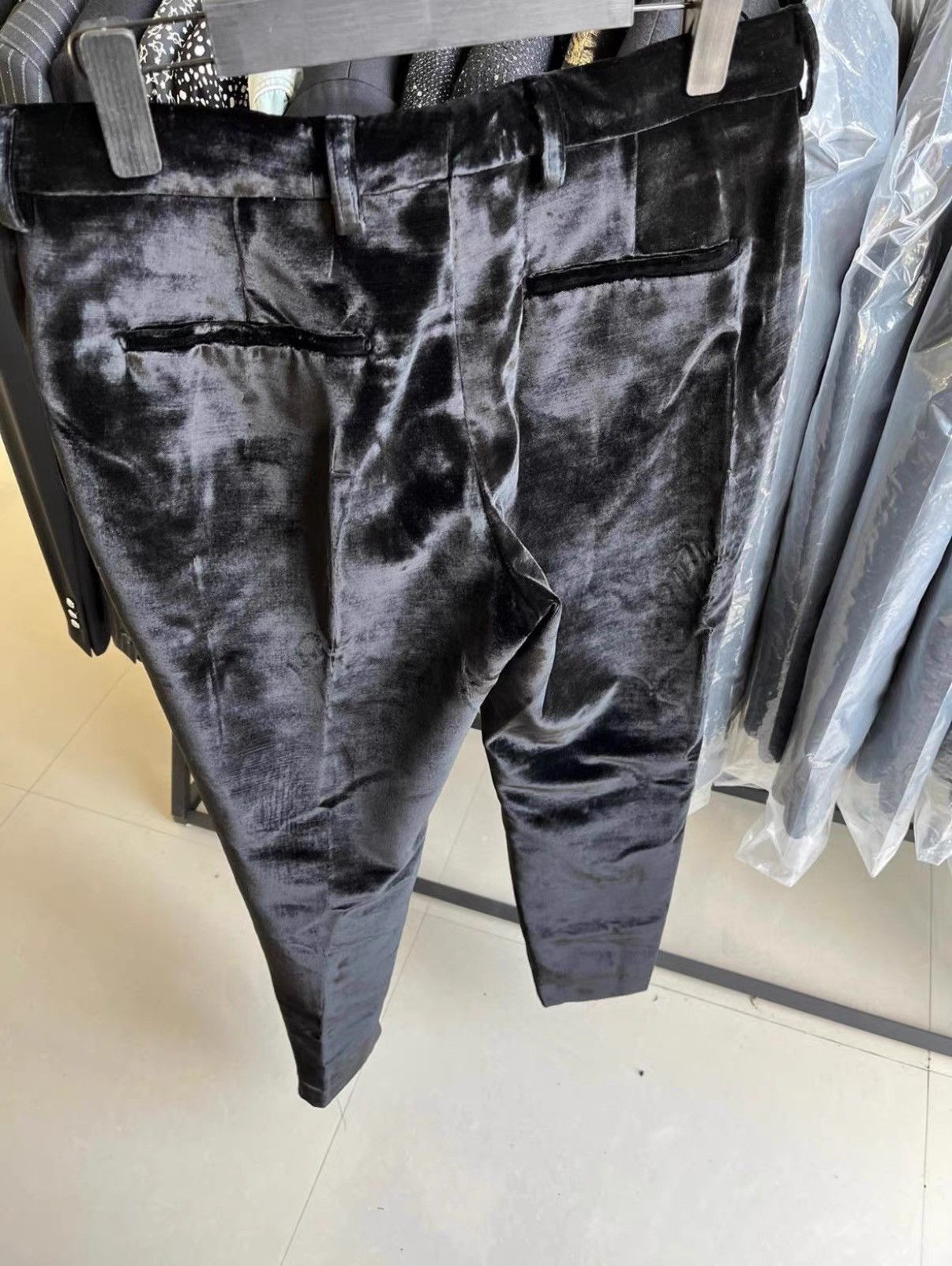 Saint Laurent Paris Saint Laurent runway black velvet suit pants K33 Size US 32 / EU 48 - 2 Thumbnail