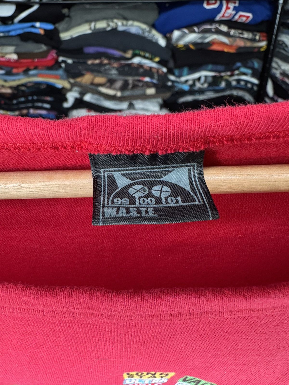 Band Tees Vintage Radiohead Waste Hail to the Thief Red Band Tee Size US XL / EU 56 / 4 - 3 Thumbnail