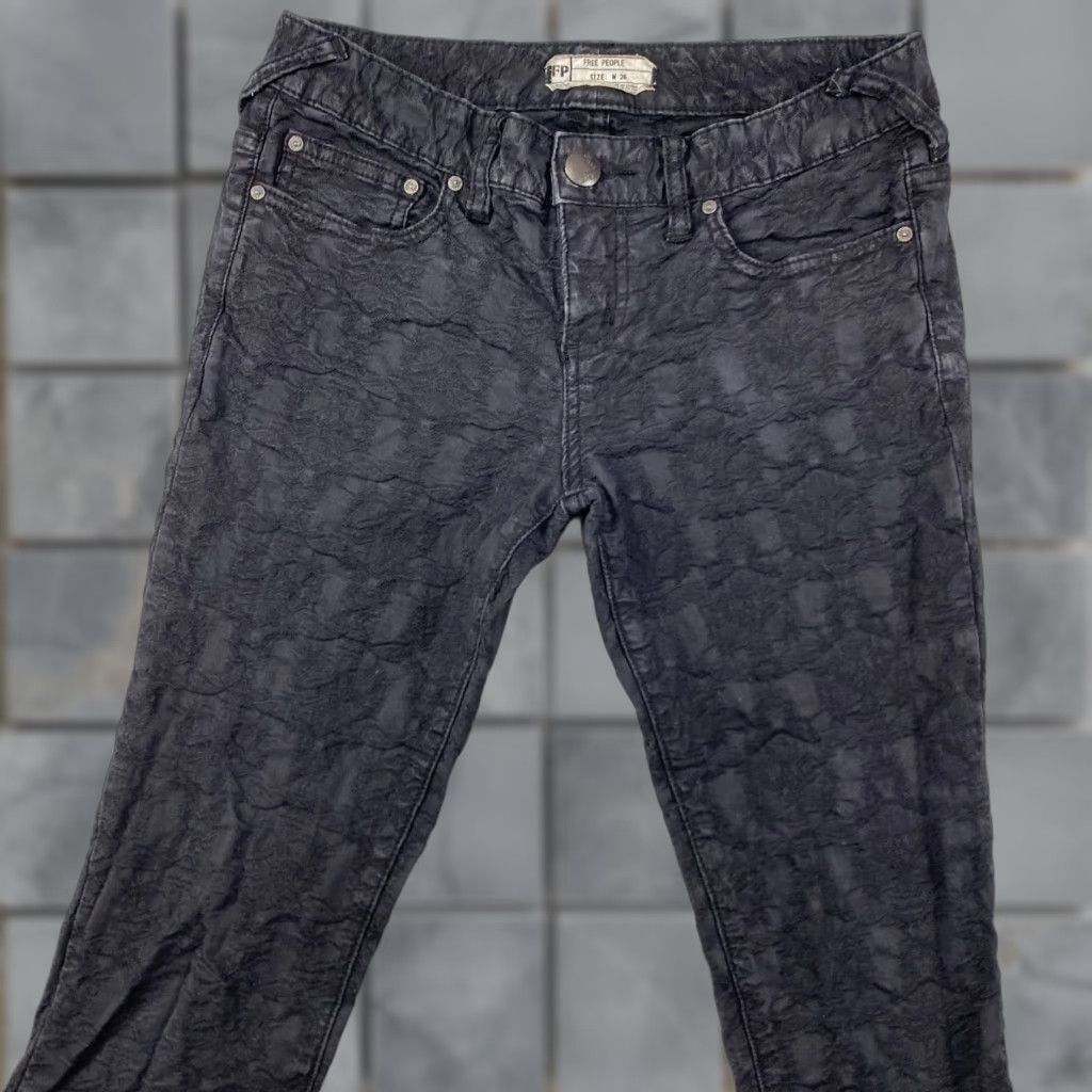 Free People Free People Jeans Womens Skinny Black Embroidered Floral Distressed Stretch 26 Festival Size 26" / US 2 / IT 38 - 1 Thumbnail