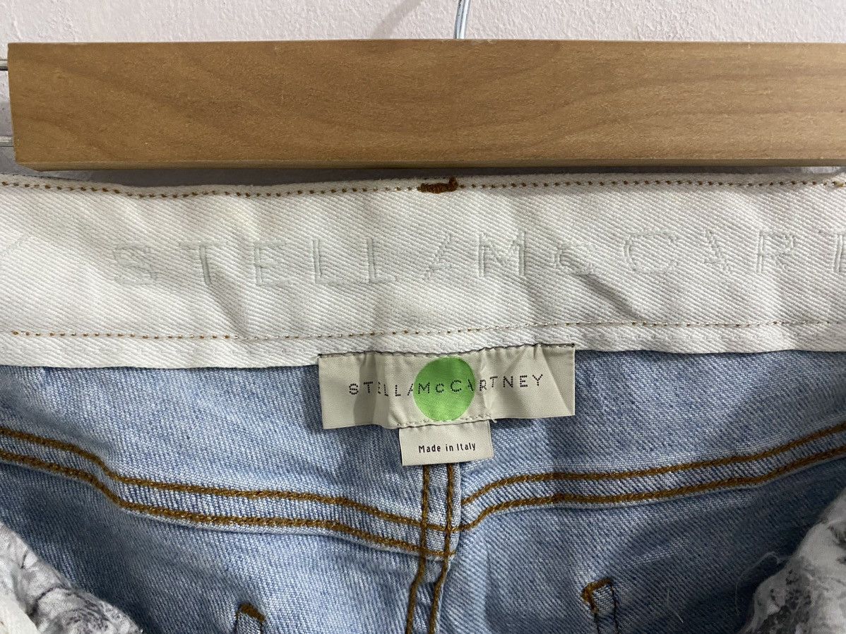 Stella McCartney Stella McCartney Flower Embroidered Jeans Size 27" / US 4 / IT 40 - 12 Thumbnail