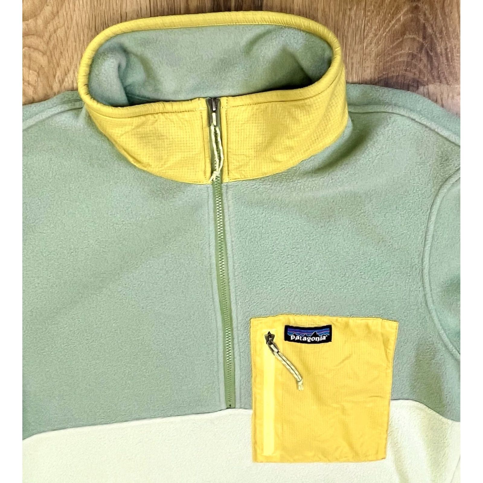 Patagonia 2. Keywords: Includes "Patagonia", "Microdini", "Fleece Pullover", "Green", "Salva" which are frequently used in searches Size US M / EU 48-50 / 2 - 5 Thumbnail