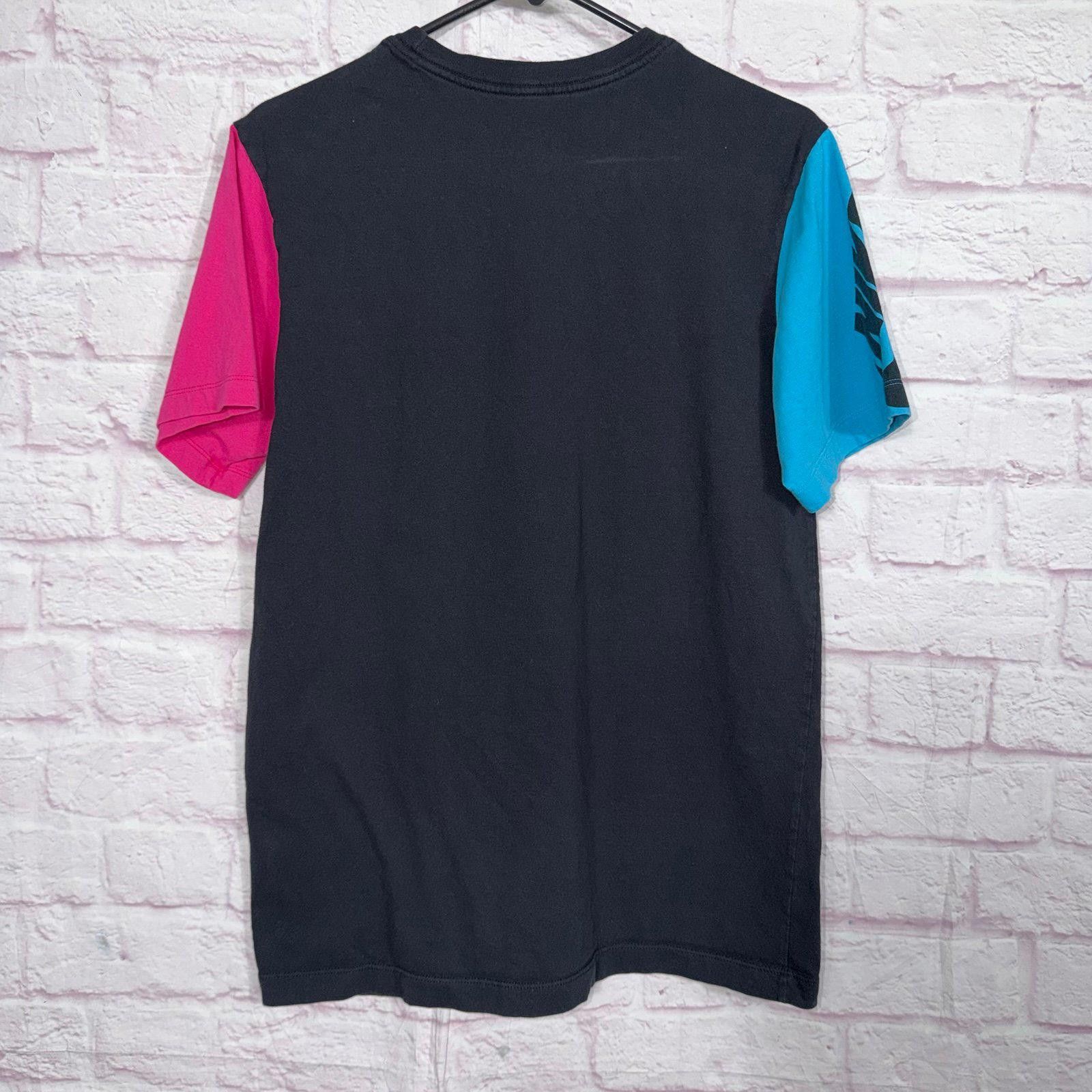 Nike The Nike Tee Colorblock Medium T-Shirt with Logo Size US M / EU 48-50 / 2 - 8 Thumbnail