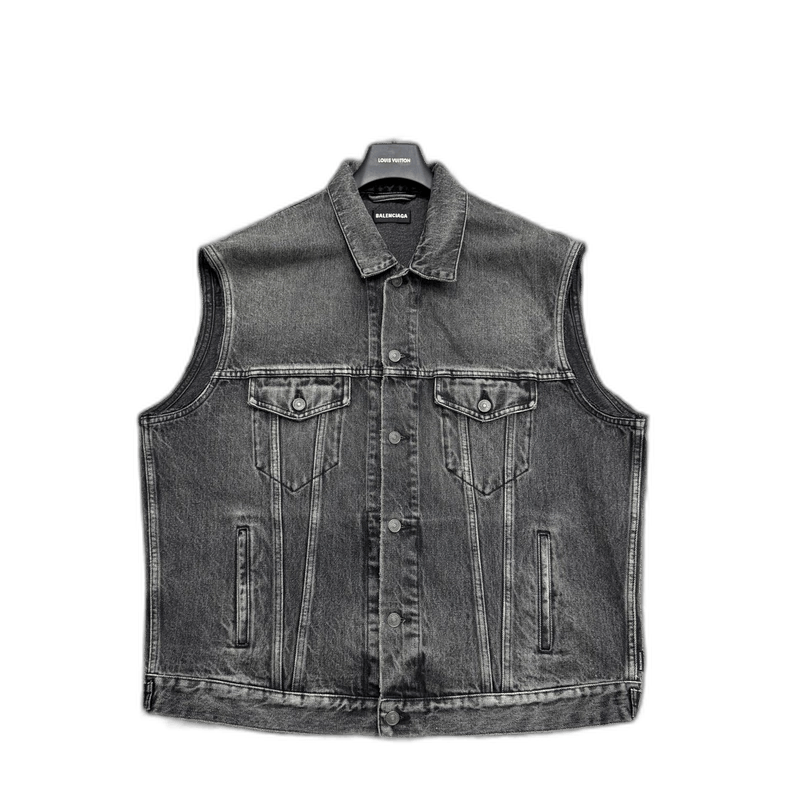 Balenciaga Balenciaga washed denim vest Size US L / EU 52-54 / 3 - 1 Thumbnail