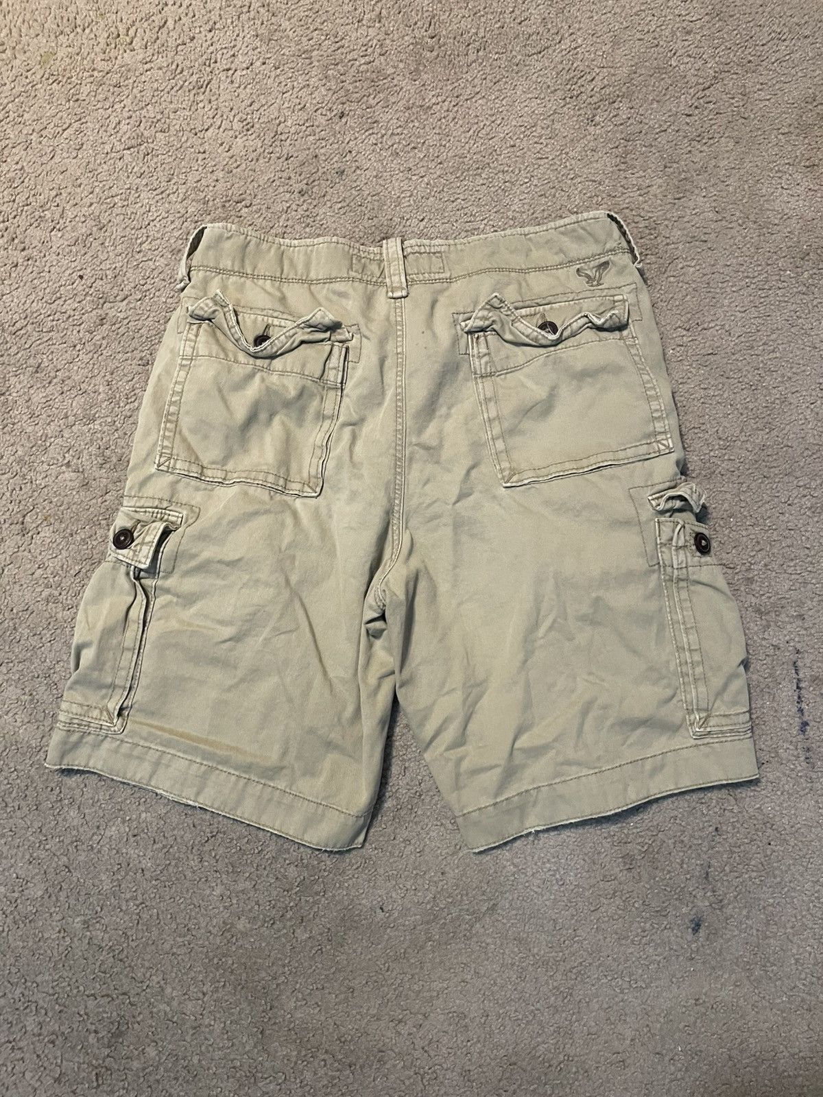 American Eagle Outfitters American eagle khaki cargo shorts Size US 34 / EU 50 - 3 Thumbnail