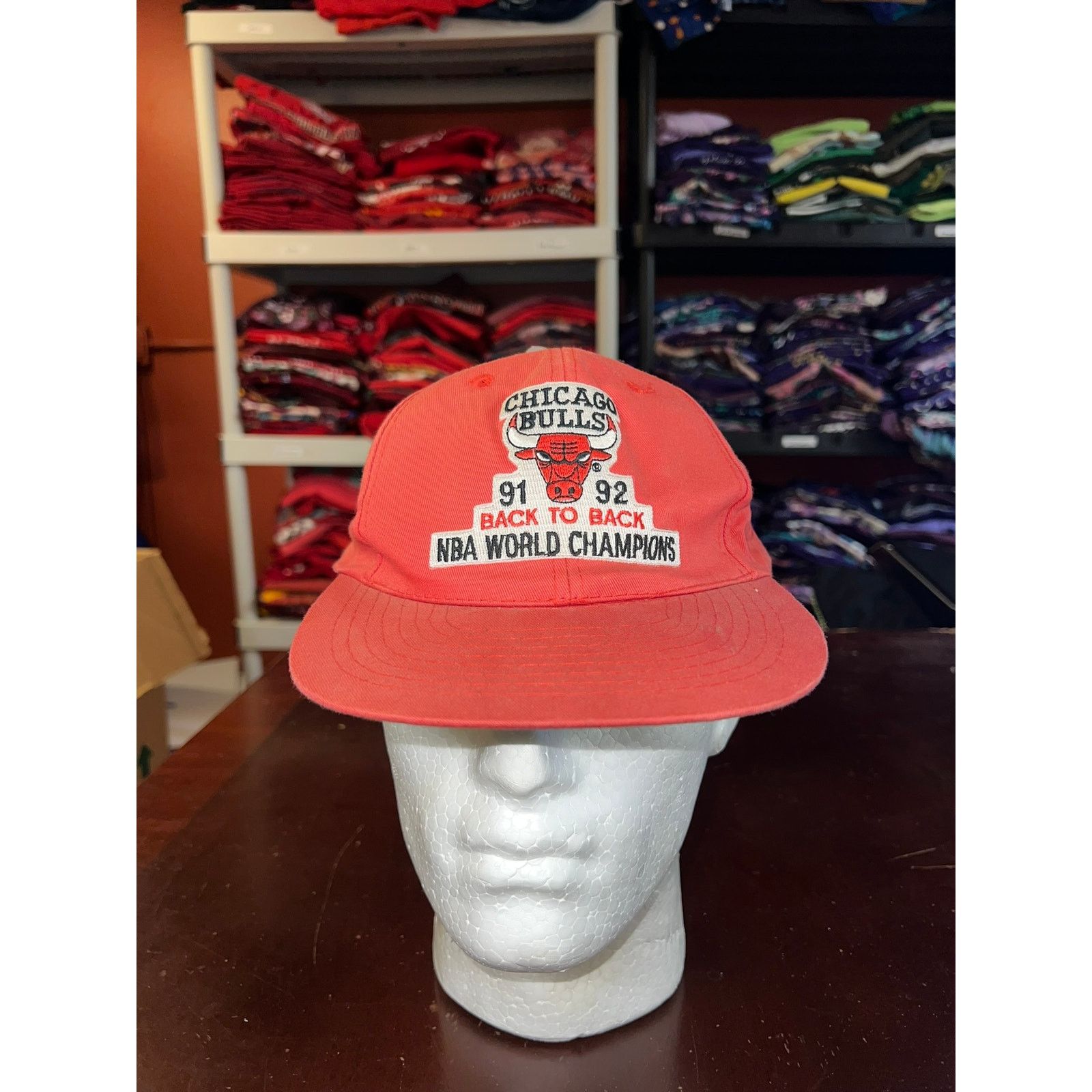 Vintage Vintage Chicago Bulls Hat Snapback NBA World Champs 91-92 OS Size ONE SIZE - 1 Thumbnail