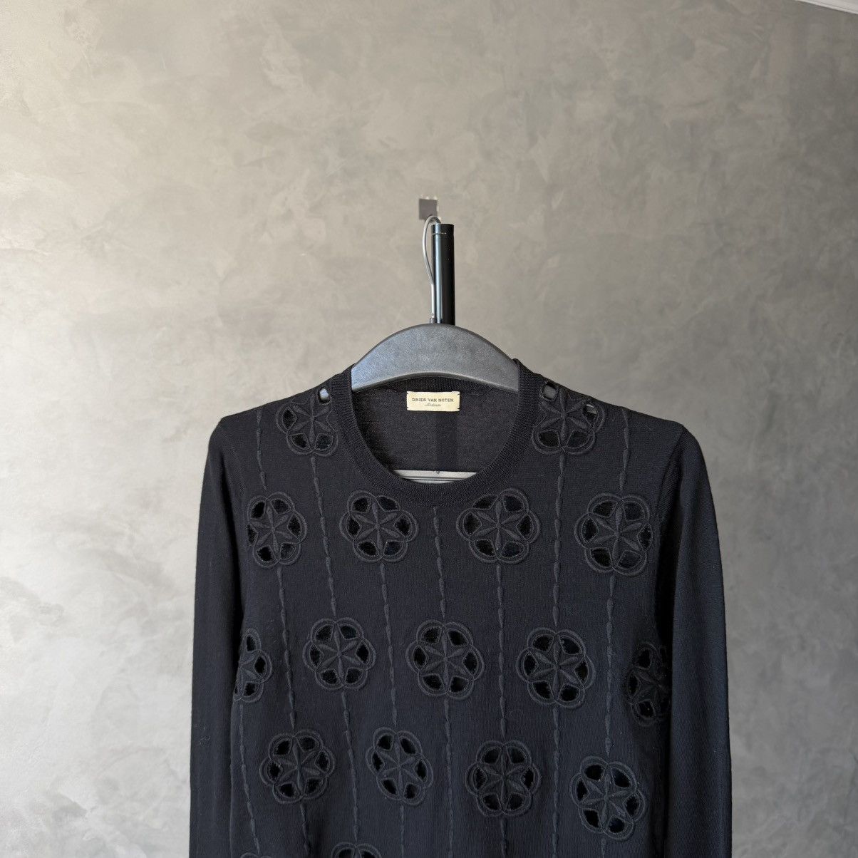 Dries Van Noten Dries Van Noten Flowers Laser Cut 100% Wool Sweater Size M / US 6-8 / IT 42-44 - 2 Thumbnail