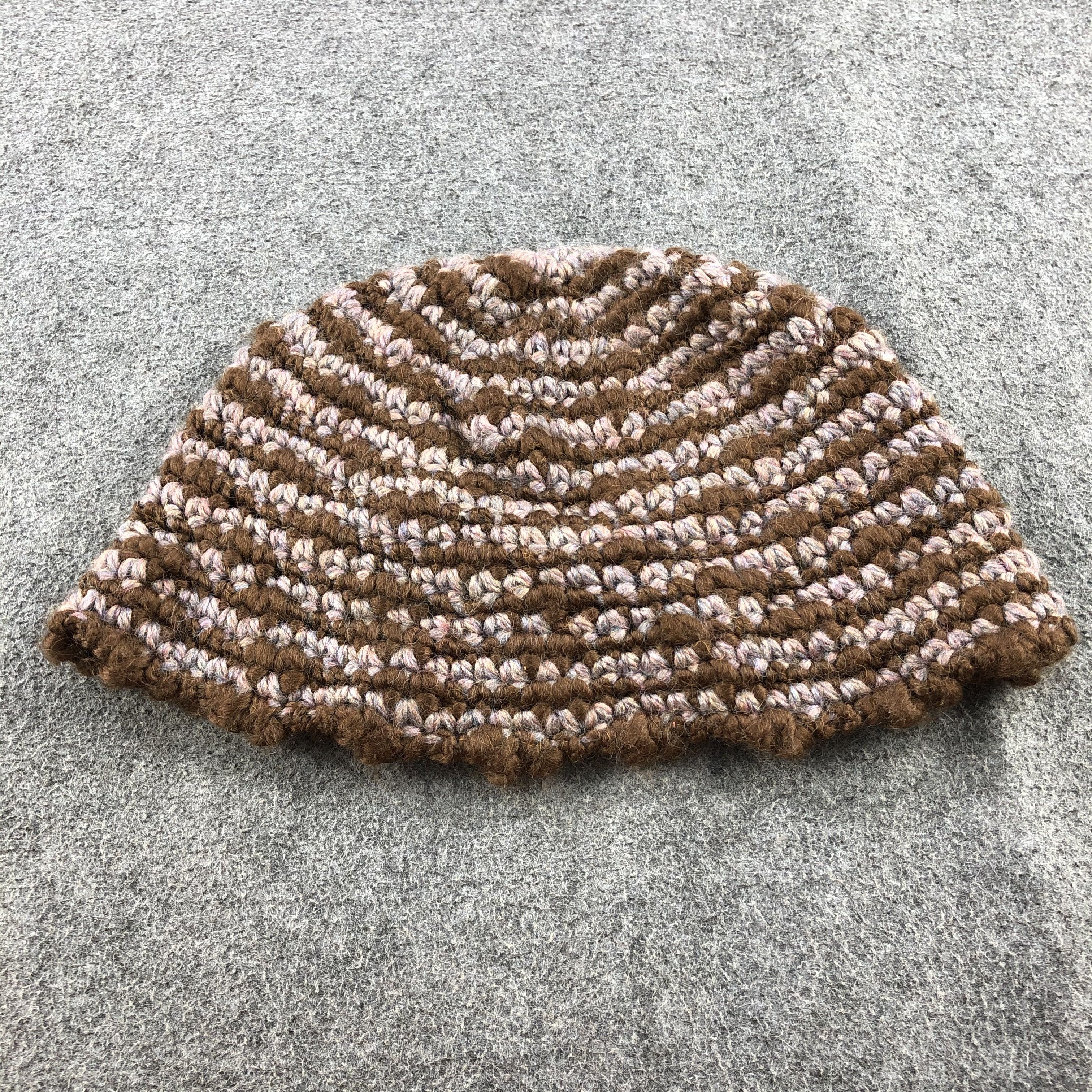Vintage Knit Crochet Hat Beanie Bucket Hat Snowcap Snow Hat B476 Size ONE SIZE - 3 Thumbnail