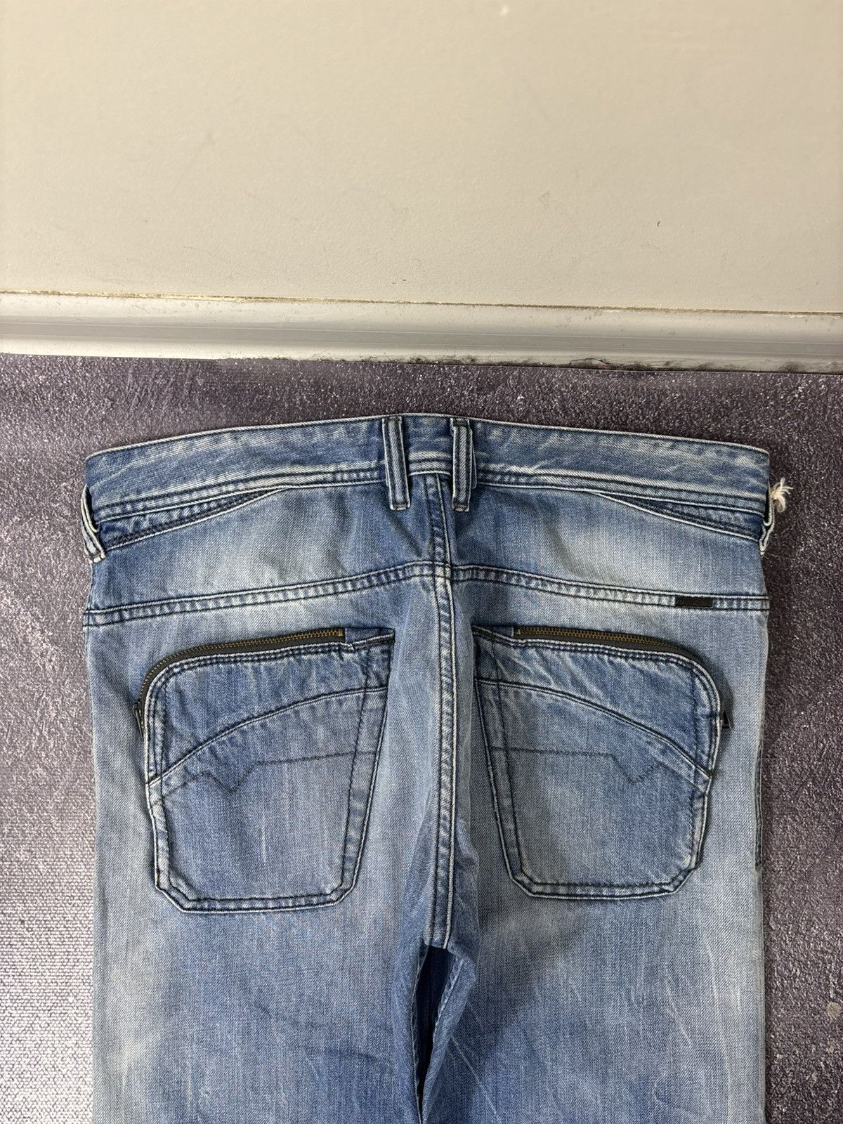 Diesel Diesel Poiak Regular Slim Tapered NWT Men’s Blue Denim Jeans Size US 31 - 16 Thumbnail