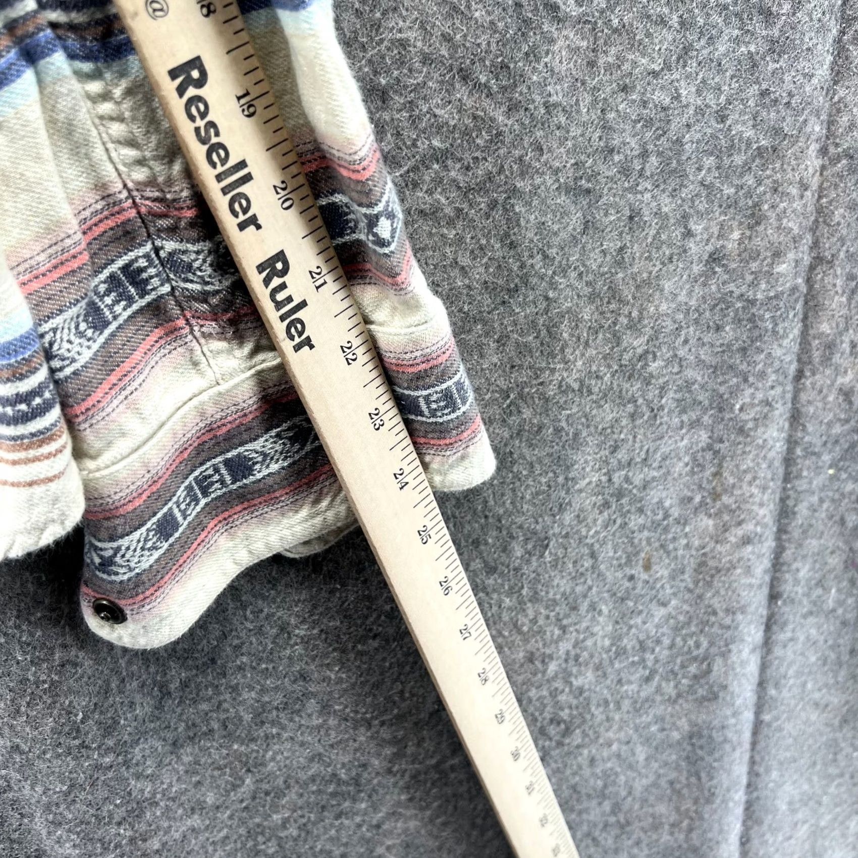 Ariat Ariat Shirt Mens Large Beige Retro Western Pearl Snap Striped Cotton Blend Aztec Size US L / EU 52-54 / 3 - 6 Thumbnail